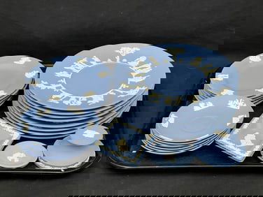 25pcs Wedgwood Blue Jasper - (8)Dinner Plates 9.5'' , (6)Bread / Desert 6.75'', (6)Saucers, Diamond