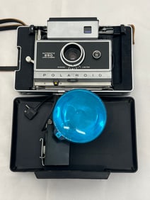 Vintage Polaroid Automatic 250 Camera with Flash - (pre-owned)