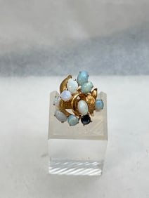 Vintage 10K Gold Opal Ring, Sz 7, TW 4.7g - ( Missing 1 Stone)