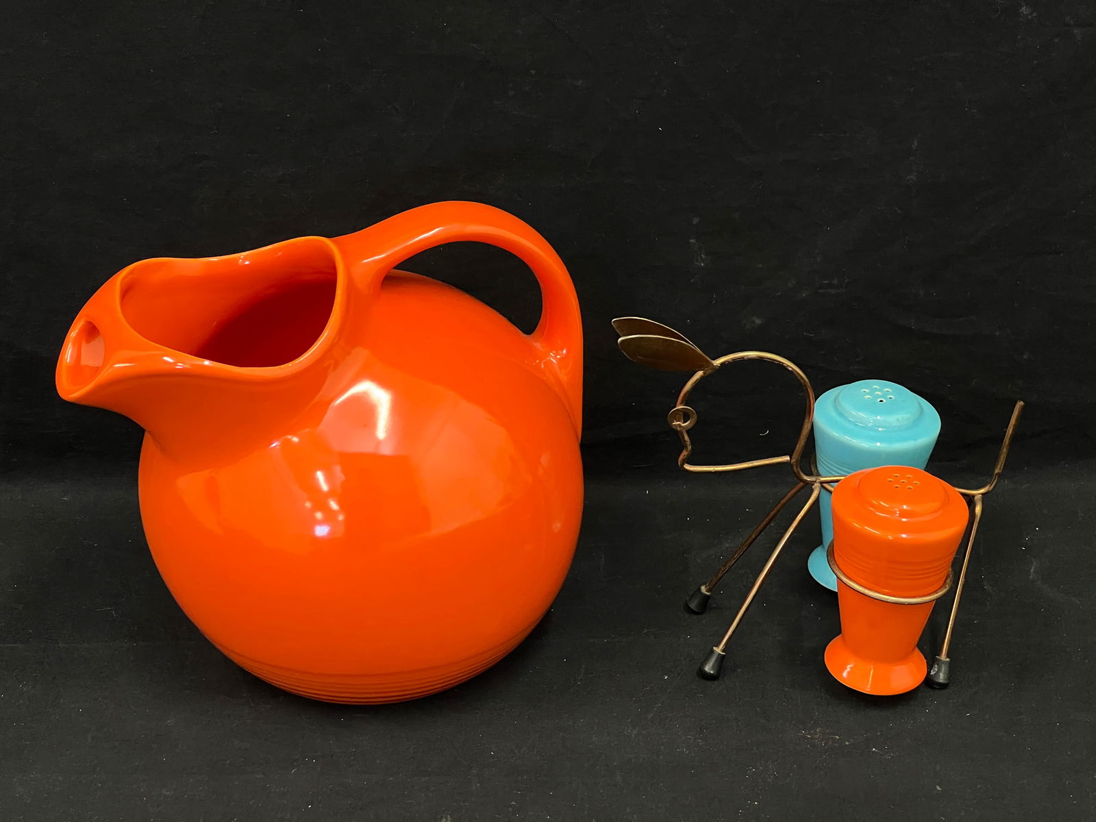 Vtg Harlequin Salt Pepper w/ Donkey + Pitcher - Wire Donkey Holder w/ Harlequin Salt & Pepper + (1 of 5)