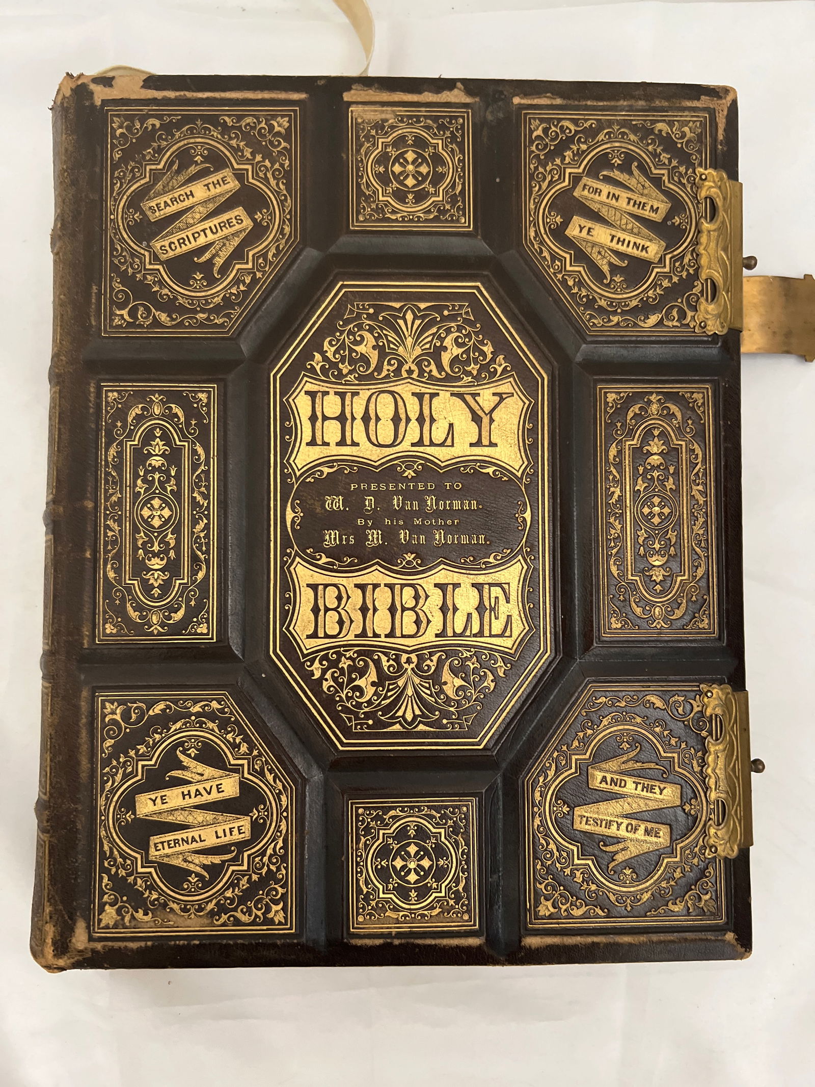 1870 HOLY BIBLE Leather Bound Gilded Text (1 of 10)