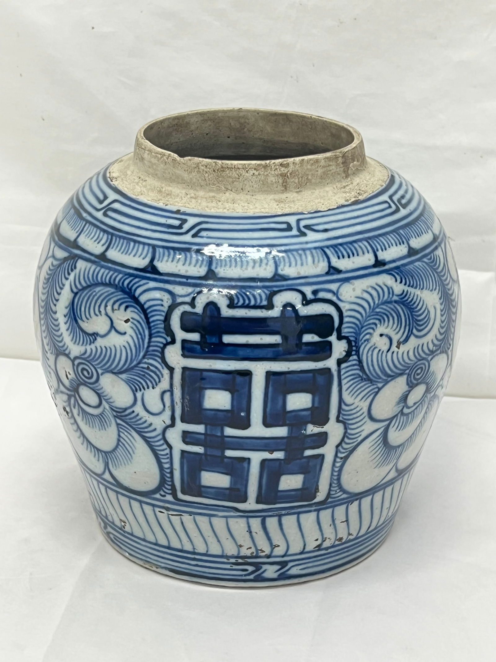 Antique Chinese Double Happiness Ginger Jar 9''T (1 of 4)