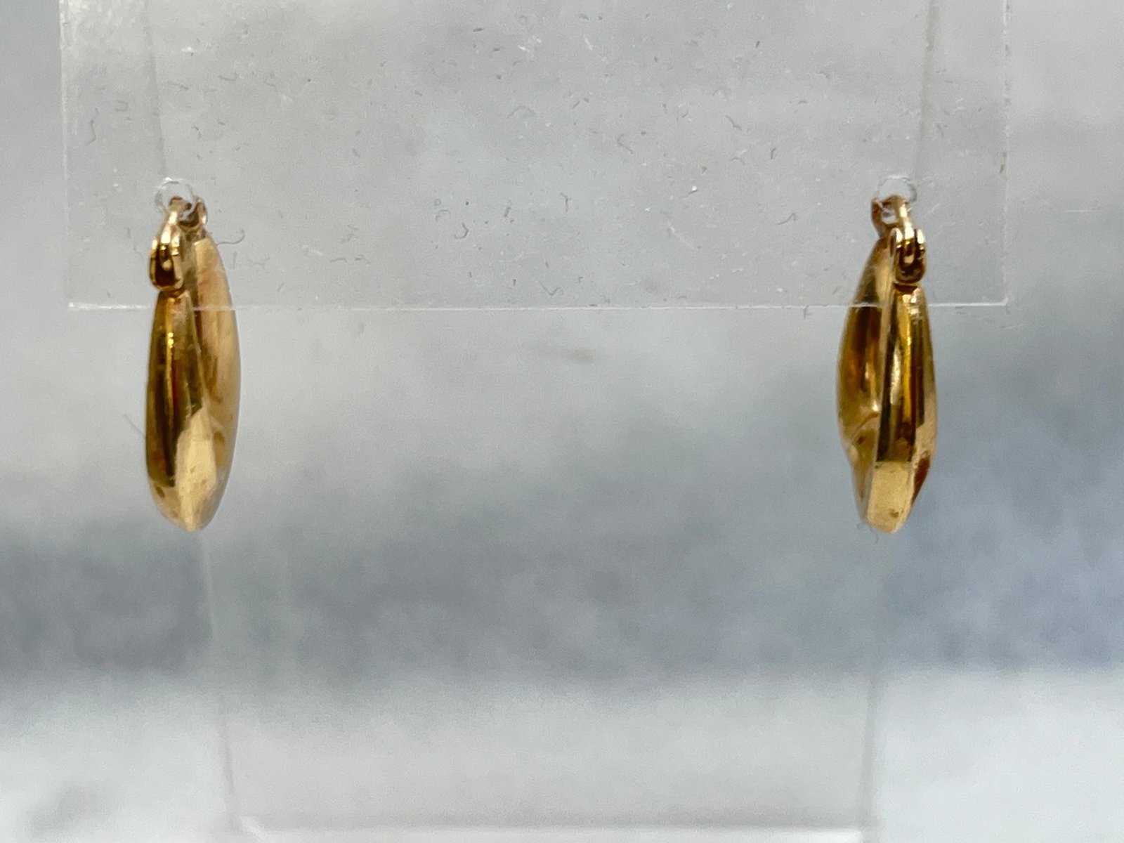 14K Gold Pierced Earrings, 1.17g TW: 14K Gold Pierced Earrings, 1.17g TW