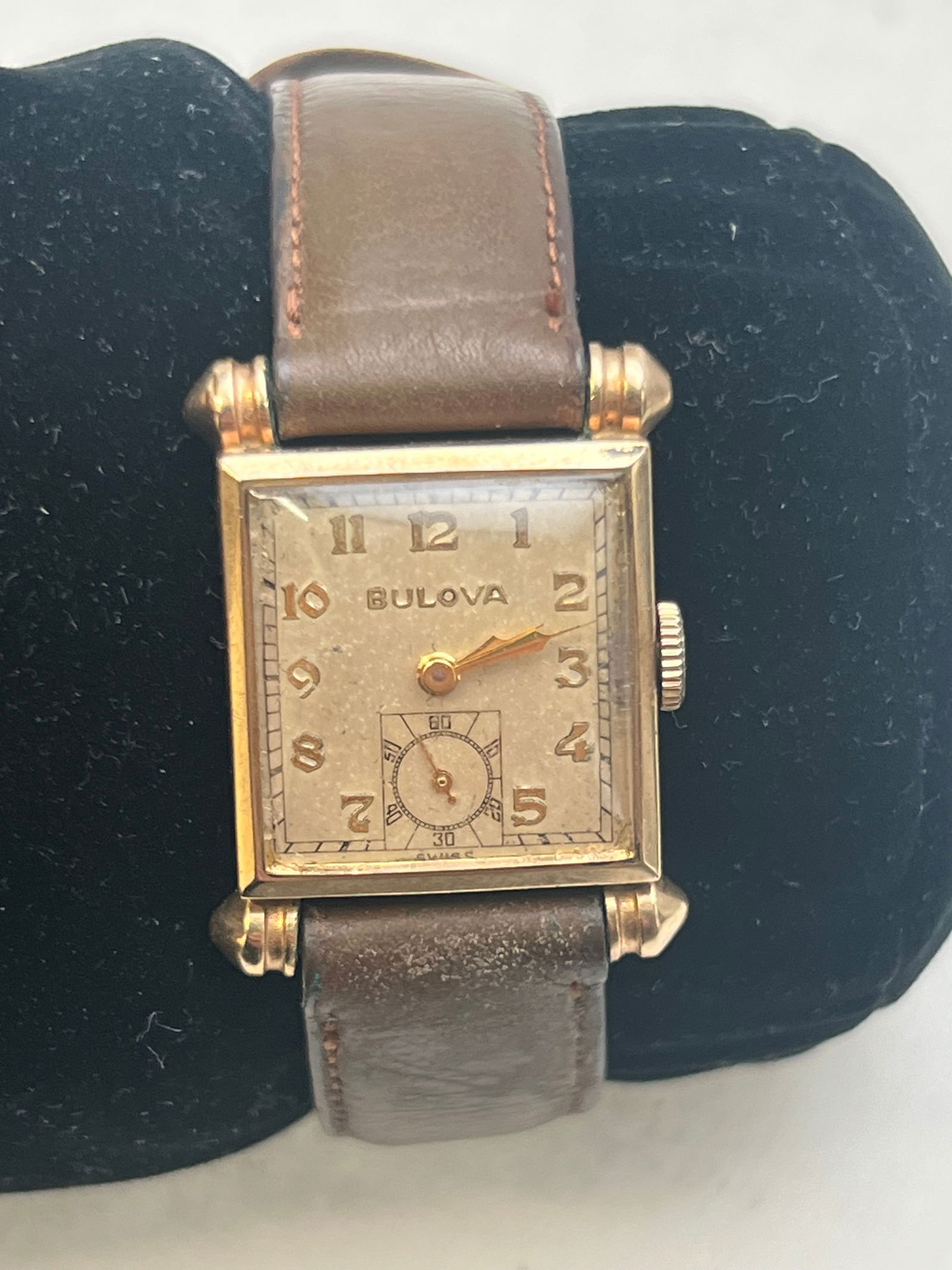 1930s-40s Bulova 10K Rolled Gold 17 Jewel Watch - Bulova Case Fifth Ave NY 10K Rolled Gold Plate (1 of 6)