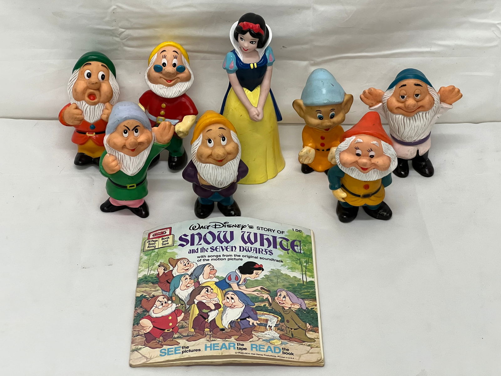 Vintage Disney Snow White Bank & 7 Dwarves Rubber Figures (1 of 6)