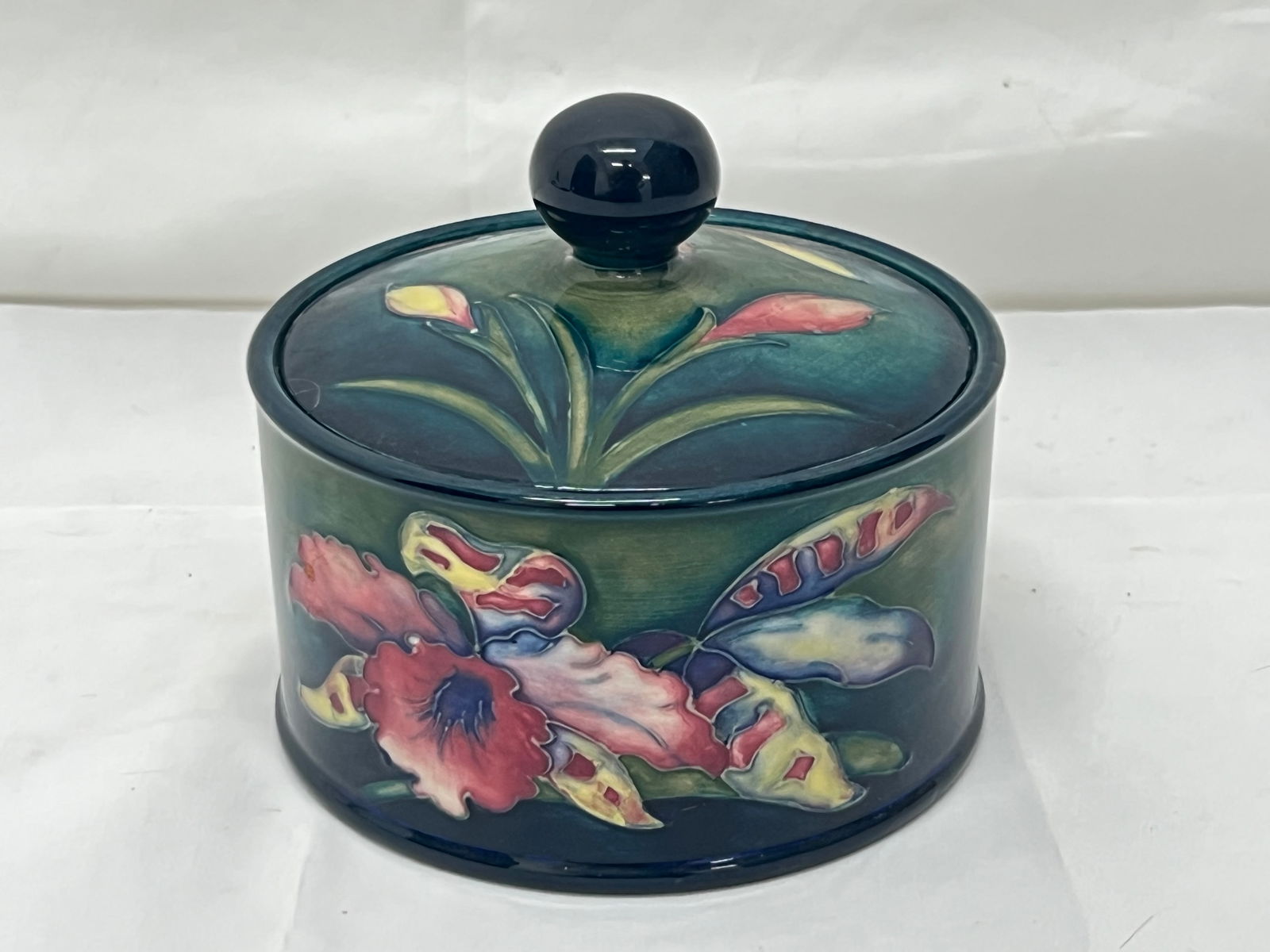 Moorcroft ''Anemone'' Lidded Box 5'' x 3'' (1 of 6)
