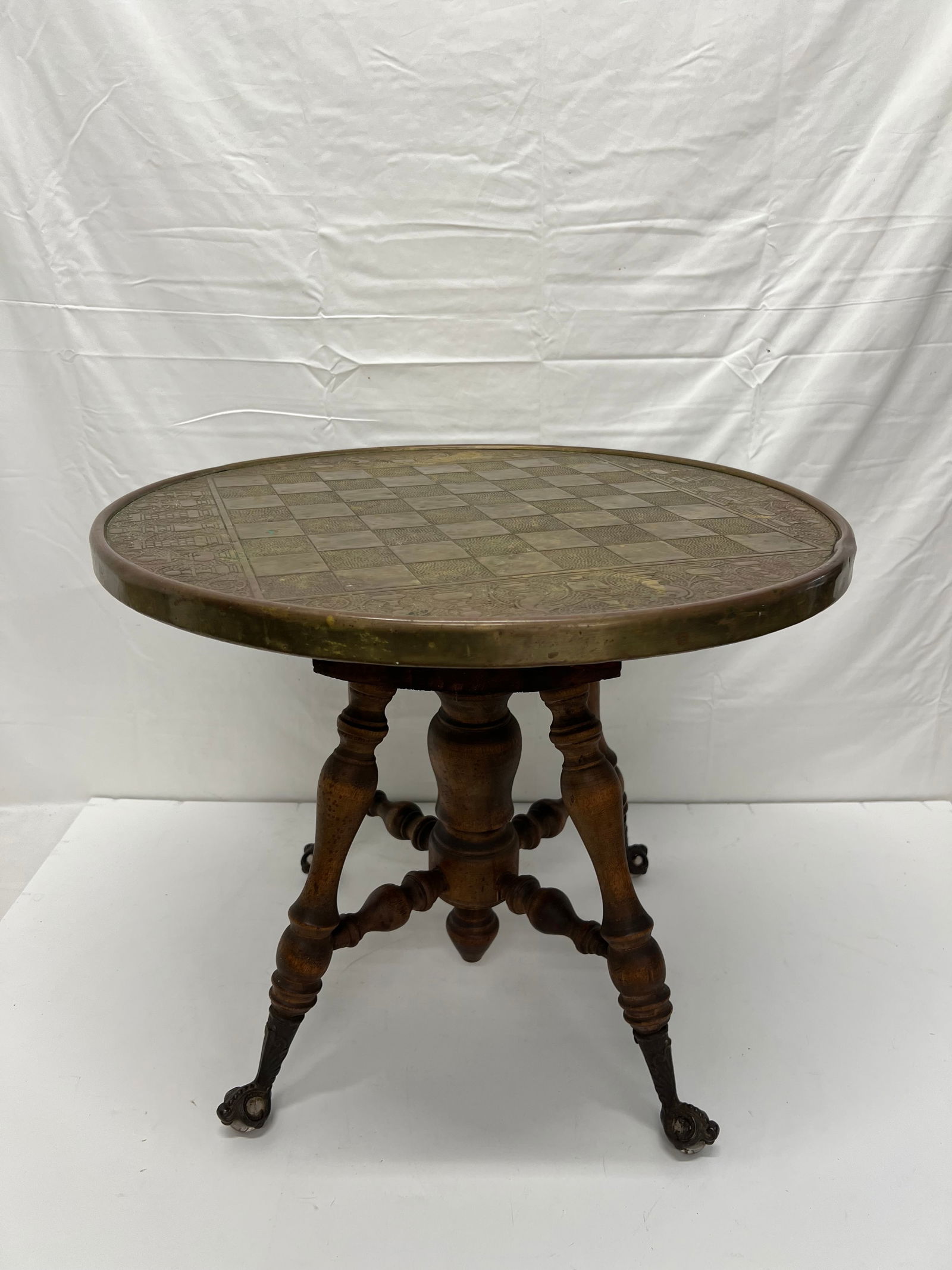 Atq Embossed Brass Ball & Claw Foot Chess Table - 21.5'' x 18'' - Glass Ball Claw Feet Game Table w/ (1 of 5)