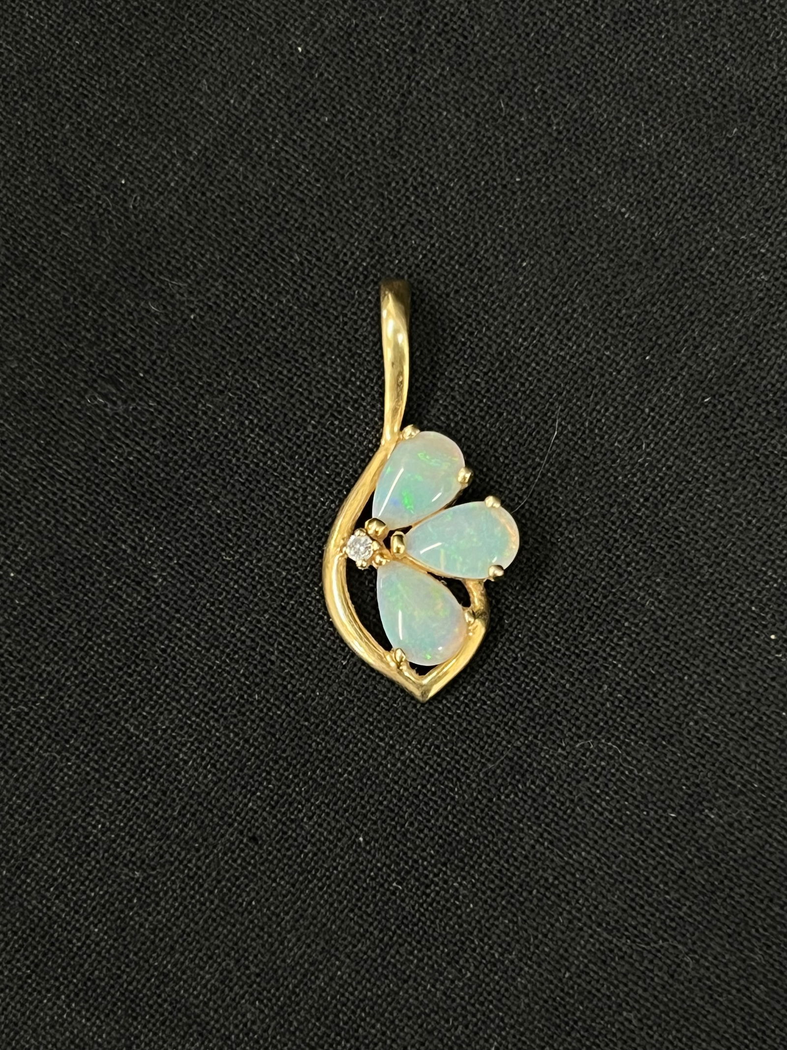 14K Gold Opal Pendant 1''L, TW 2.19g (1 of 4)