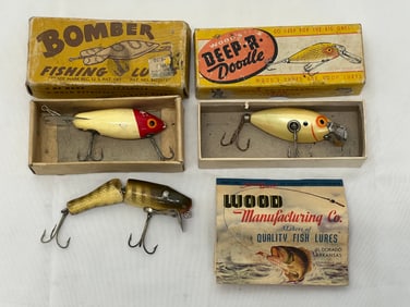 (3)Vtg Wooden Fishing Lures- Paw Paw + More - Boxes, Paper , 3 Lures