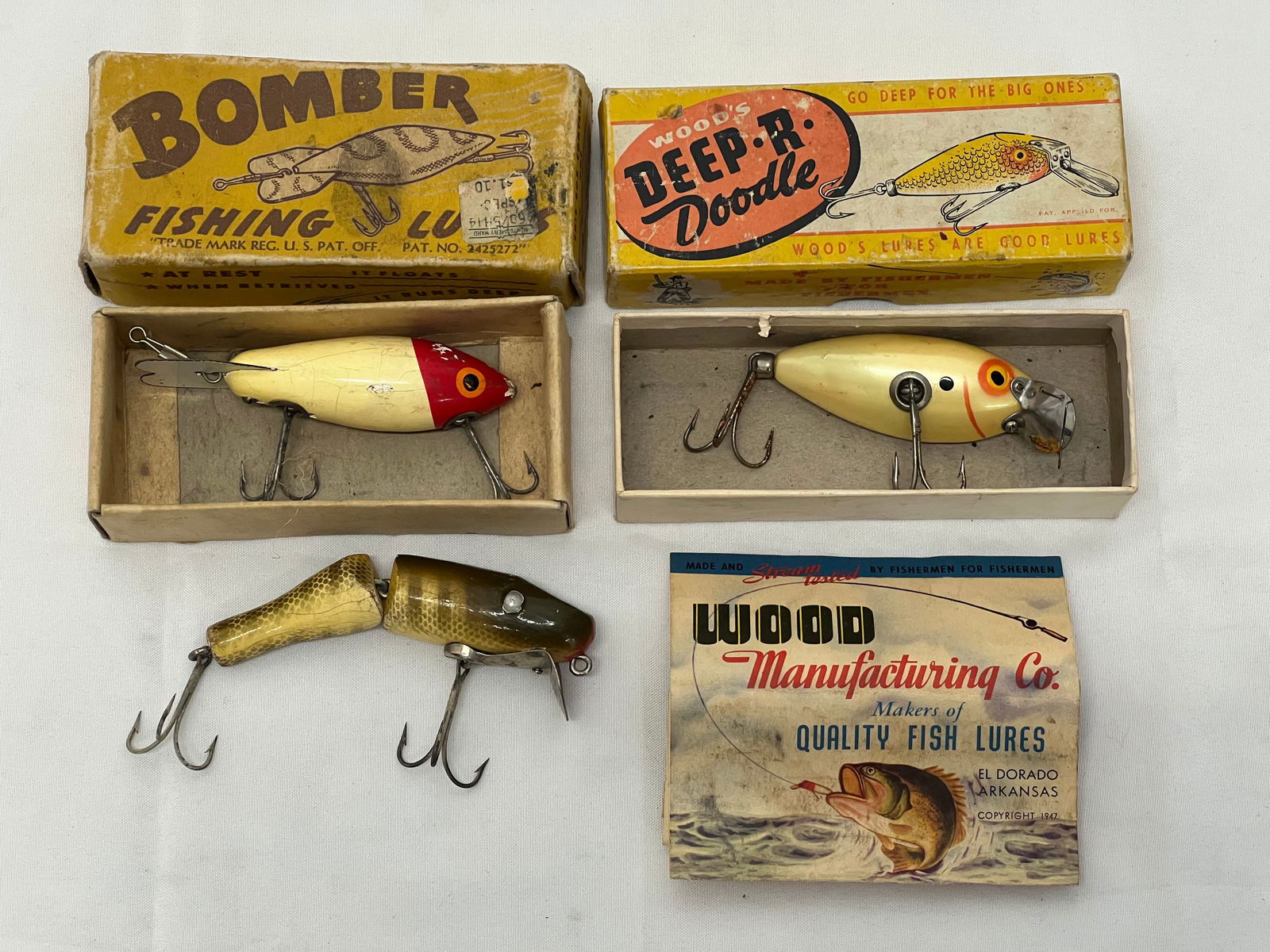 (3)Vtg Wooden Fishing Lures- Paw Paw + More - Boxes, Paper , 3 Lures: (3)Vtg Wooden Fishing Lures- Paw Paw + More - Boxes, Paper , 3 Lures