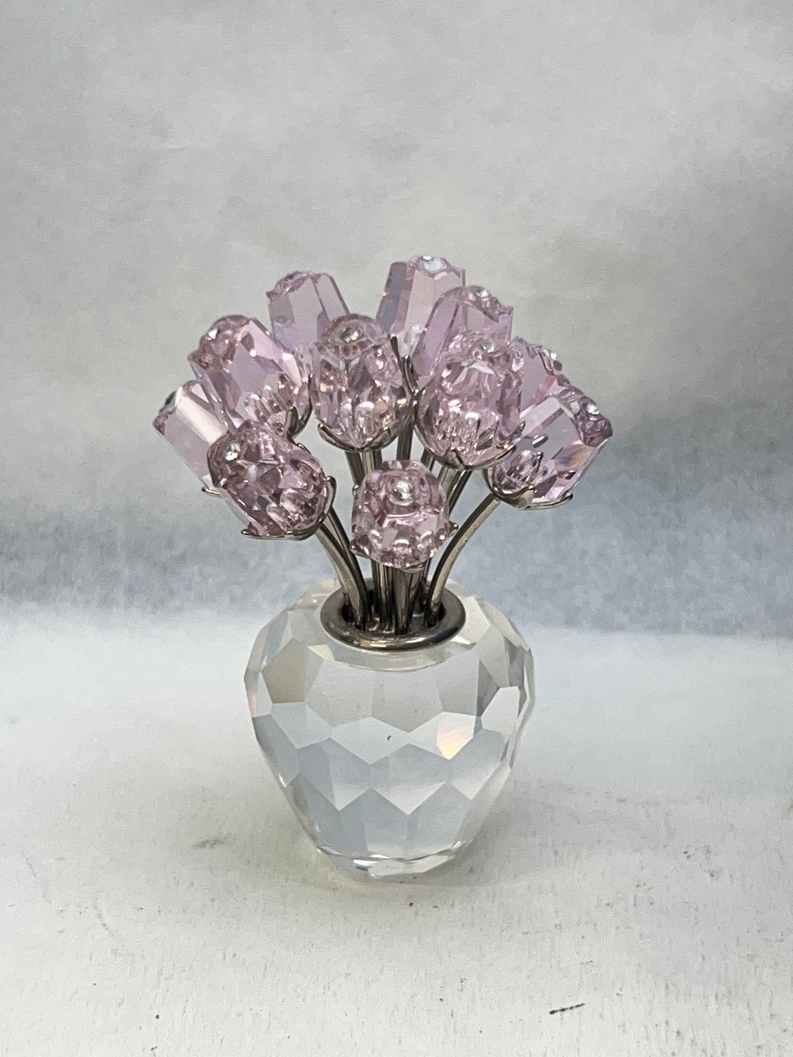 Swarovski Crystal ''Dozen Roses'' with Box: Swarovski Crystal ''Dozen Roses'' with Box