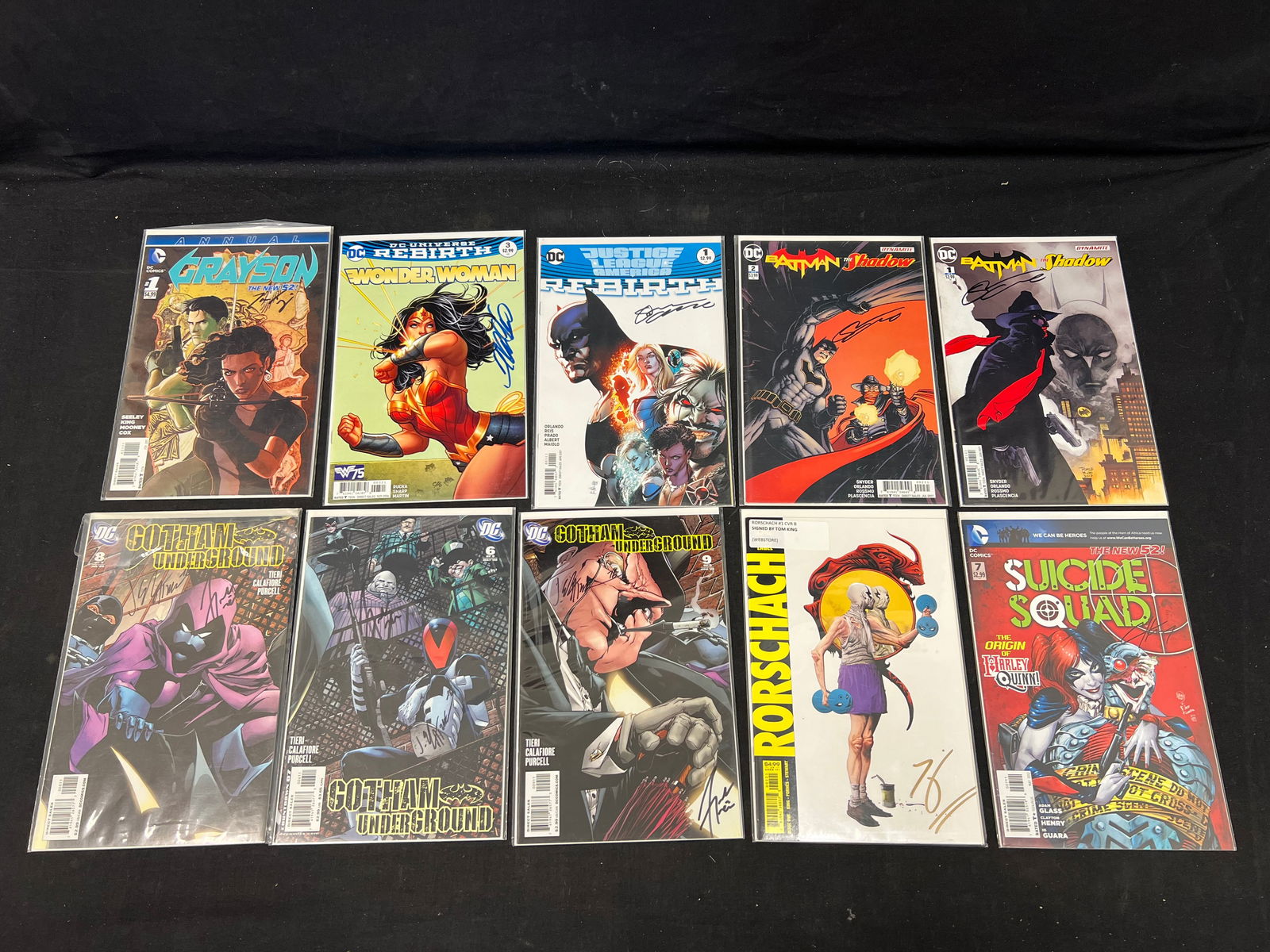 (10)Signed DC Comic Books - Tom King Rorschach, Clayton Henry Suicide Squad, (2)Steve Orlando - (1 of 6)