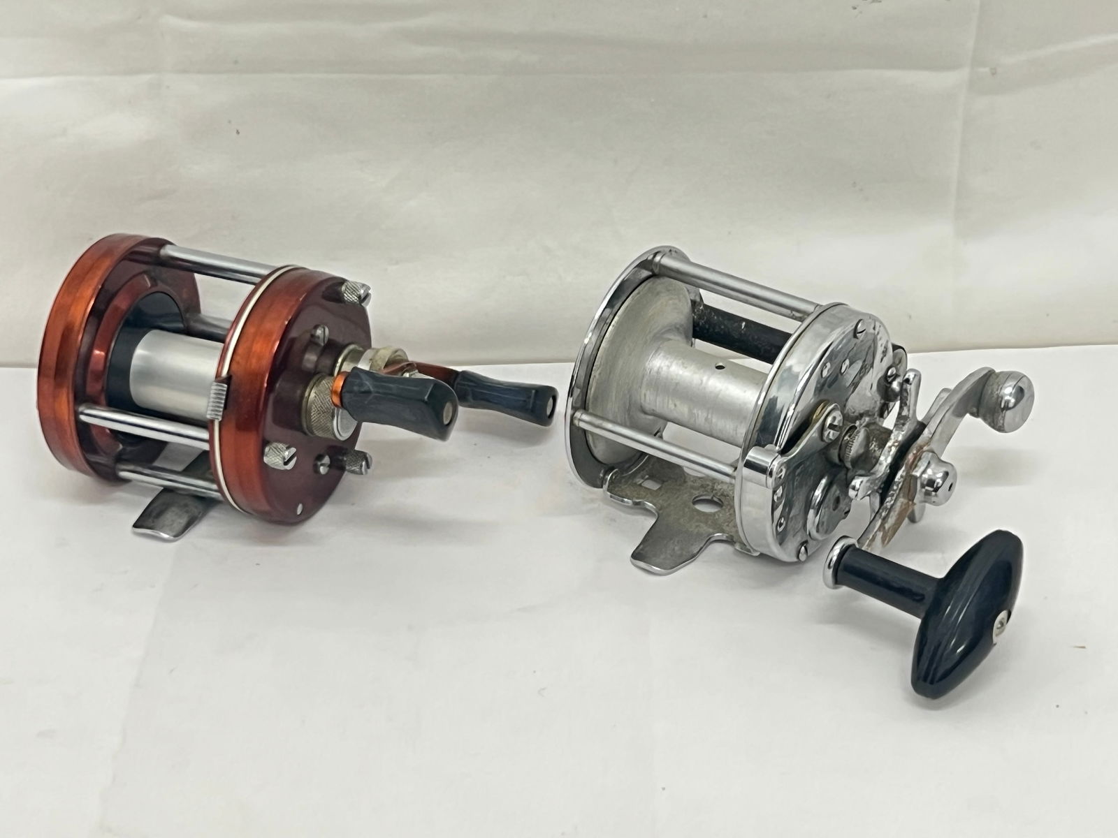 Vtg Garcia Ambassadeur 4000D Fishing Reel, Pflueger - Abu Garcia Ambassadeur 4000D with Manual, (1 of 11)