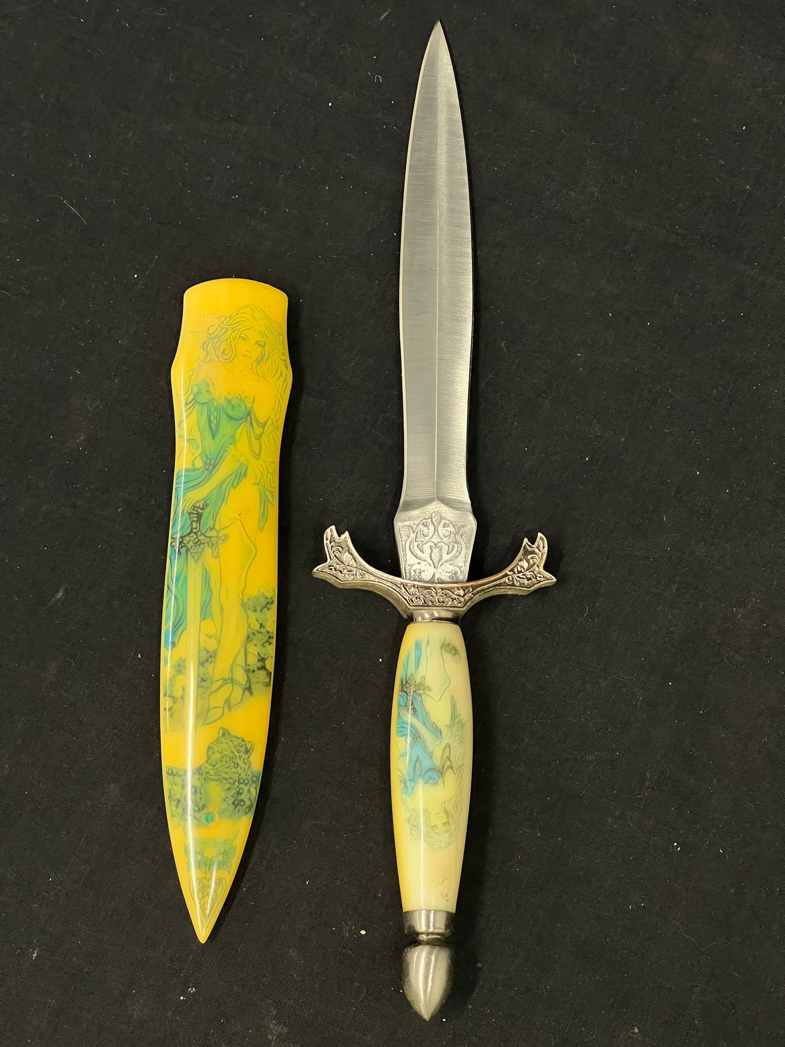 Vtg Goddess Warrior Fantasy Dagger with Sheath - Blade 6.75''L, Overall 11.25''L Out of Sheath (1 of 5)