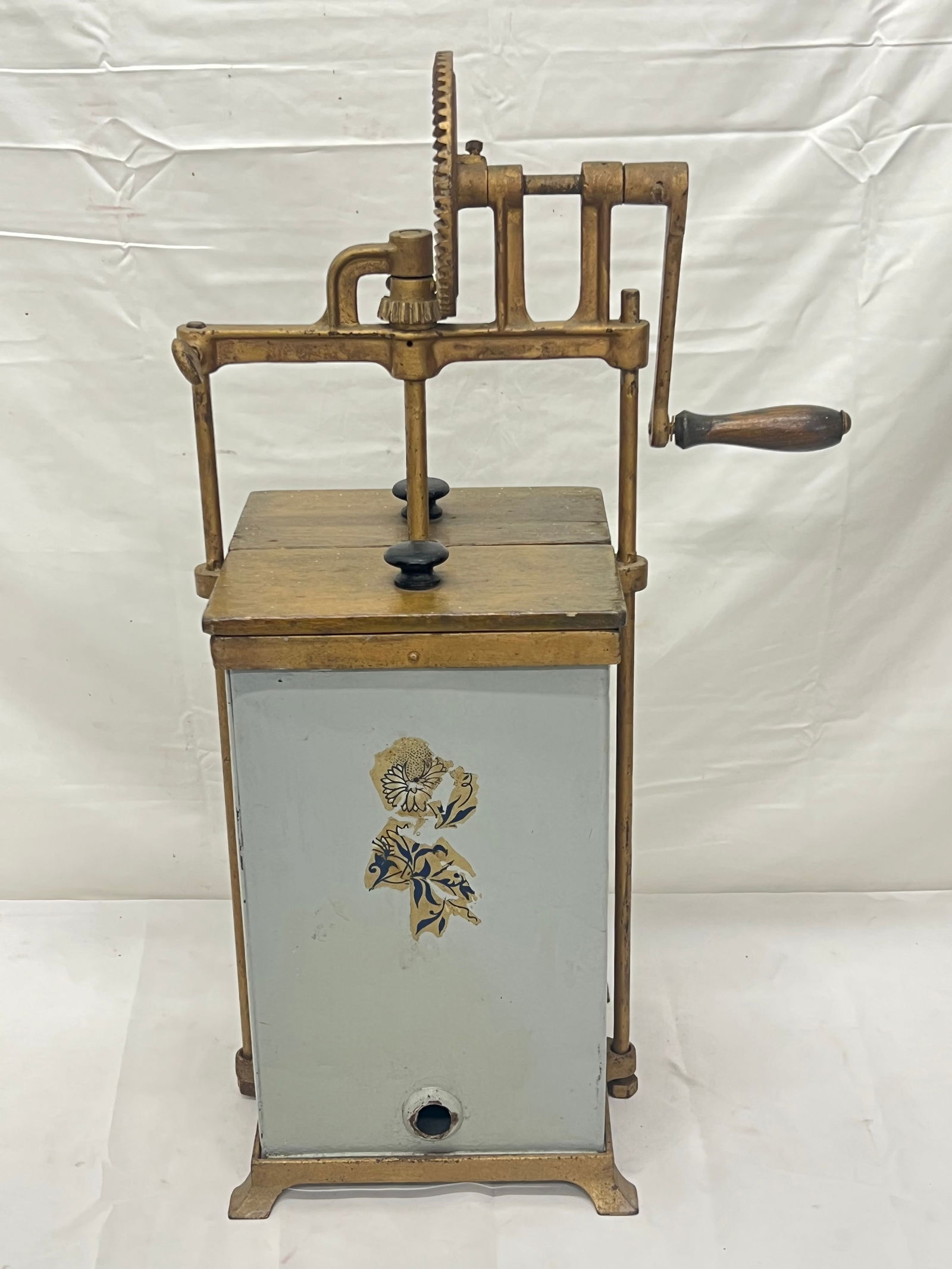 Antique 1907 Daisy Butter Churn - Metal Tin Farmhouse Butter churn (1 of 5)