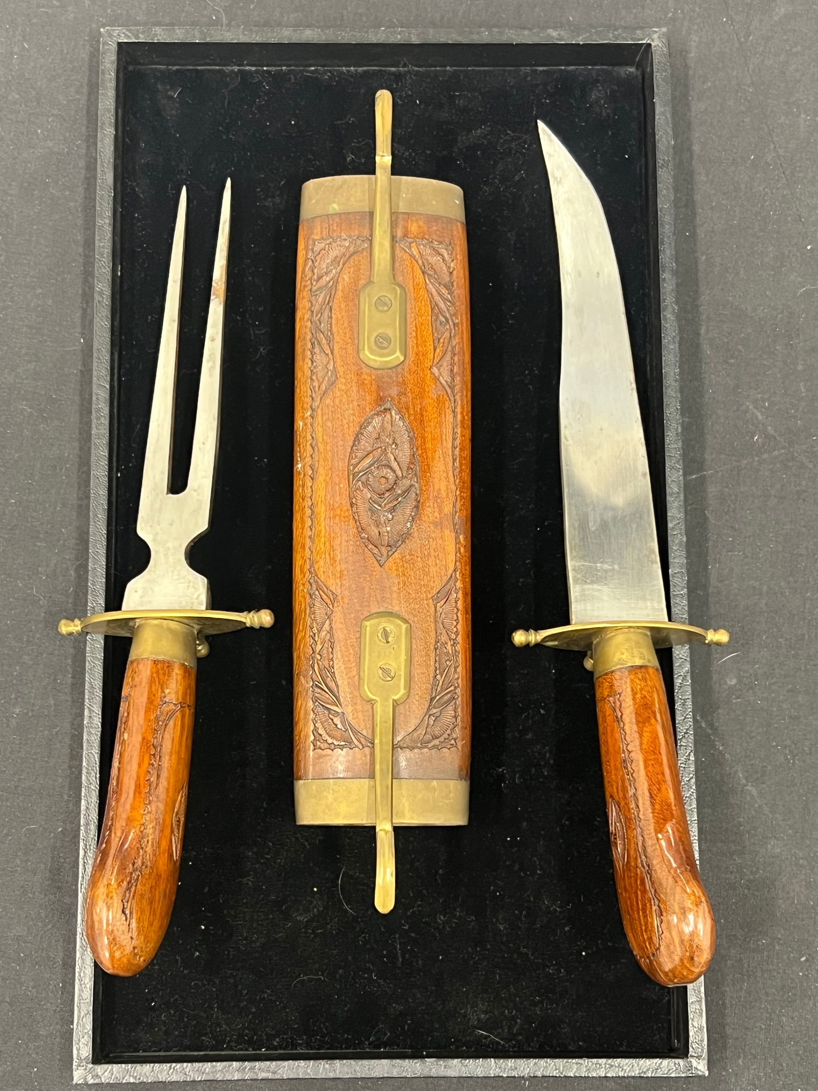 Carved Wooden India Knife Carving Set: Carved Wooden India Knife Carving Set