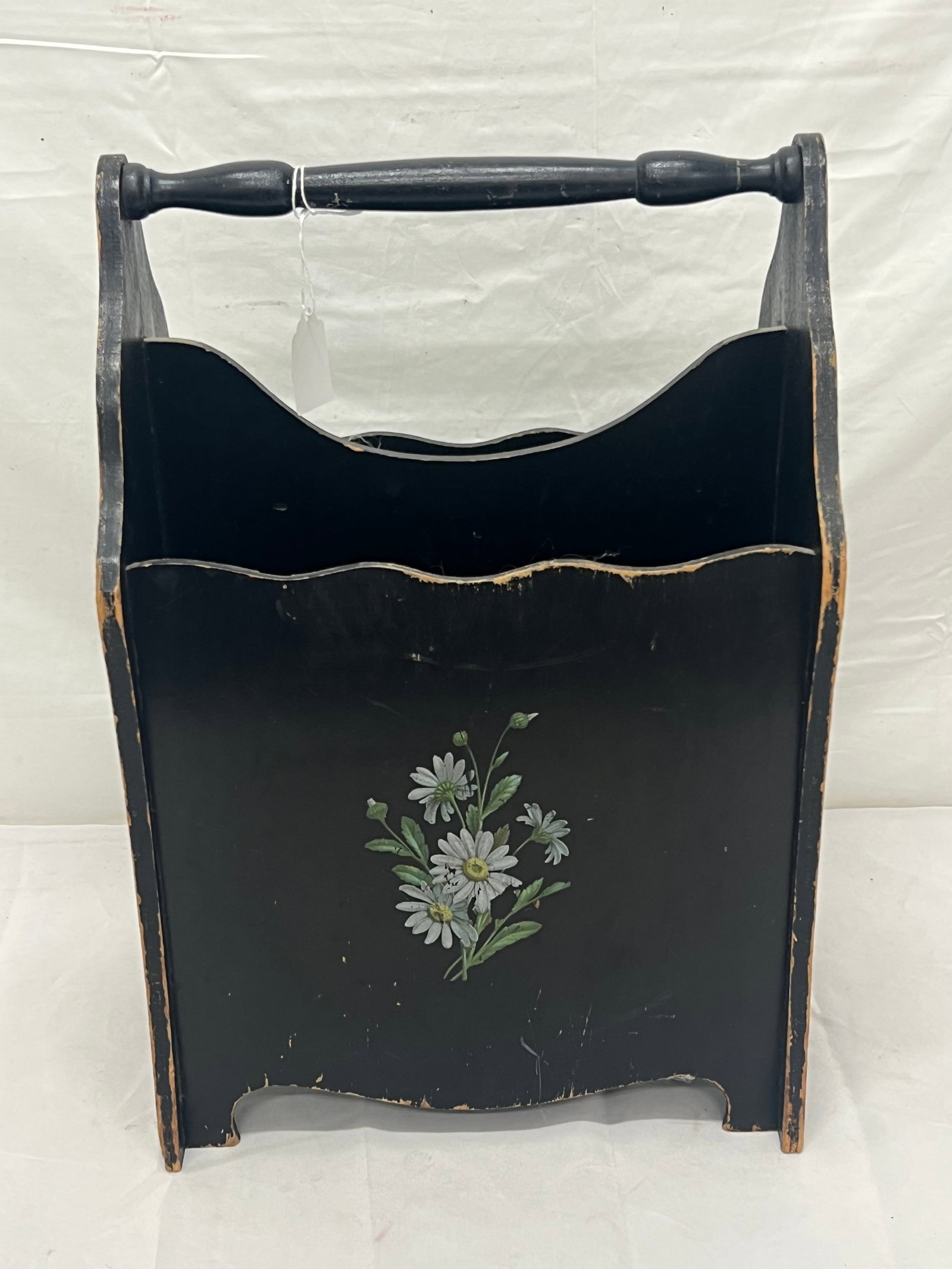 Wooden Magazine Rack with Floral Design: Wooden Magazine Rack with Floral Design