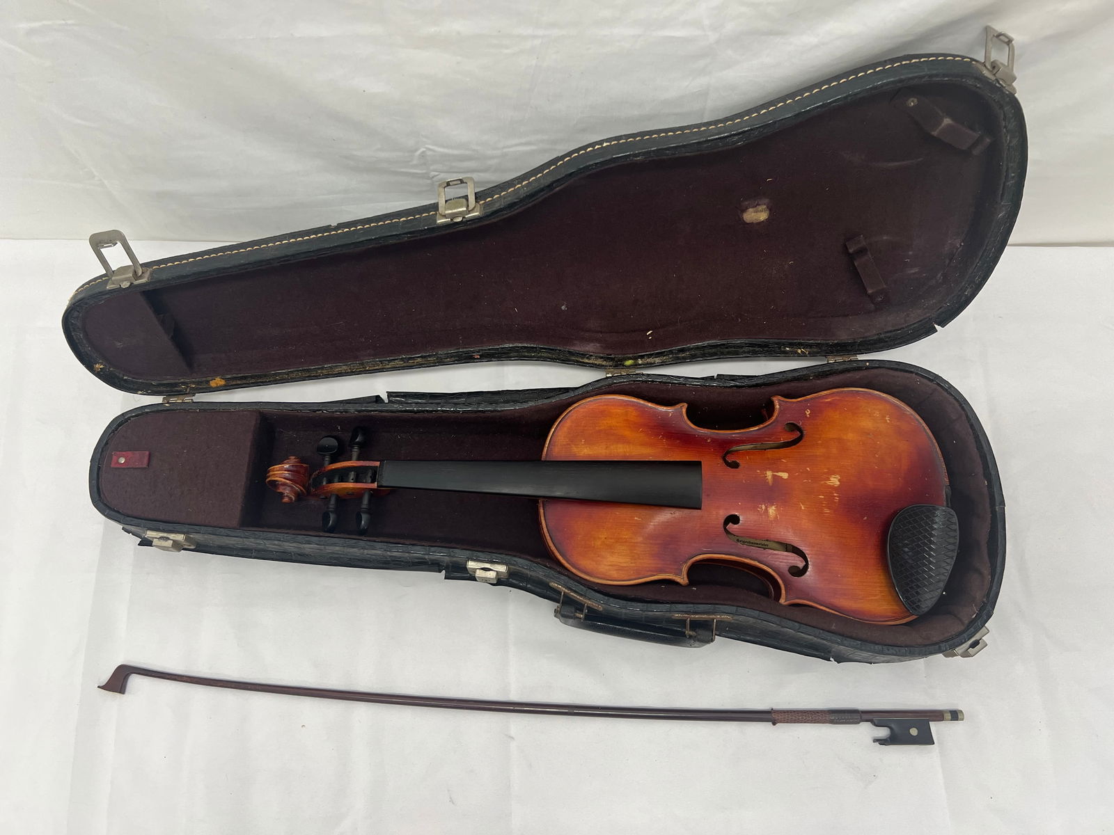 Antique Anton Schroetter German Violin & Bow, Hardcase (1 of 11)