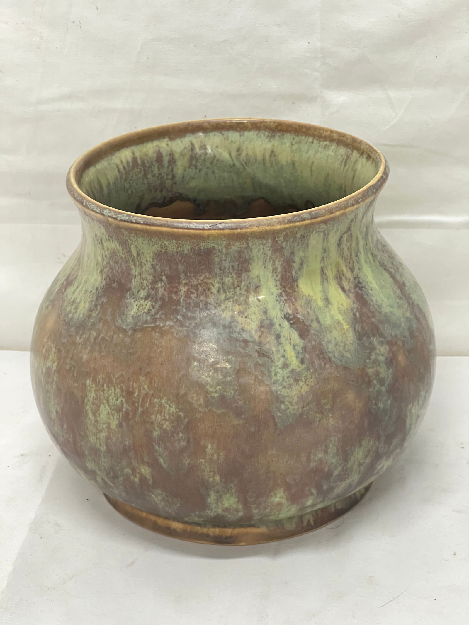 1940s Ambrico Crown Lynn Pottery Vase New Zealand 6'' x 7'' - Trickle Glaze Vase (1 of 4)