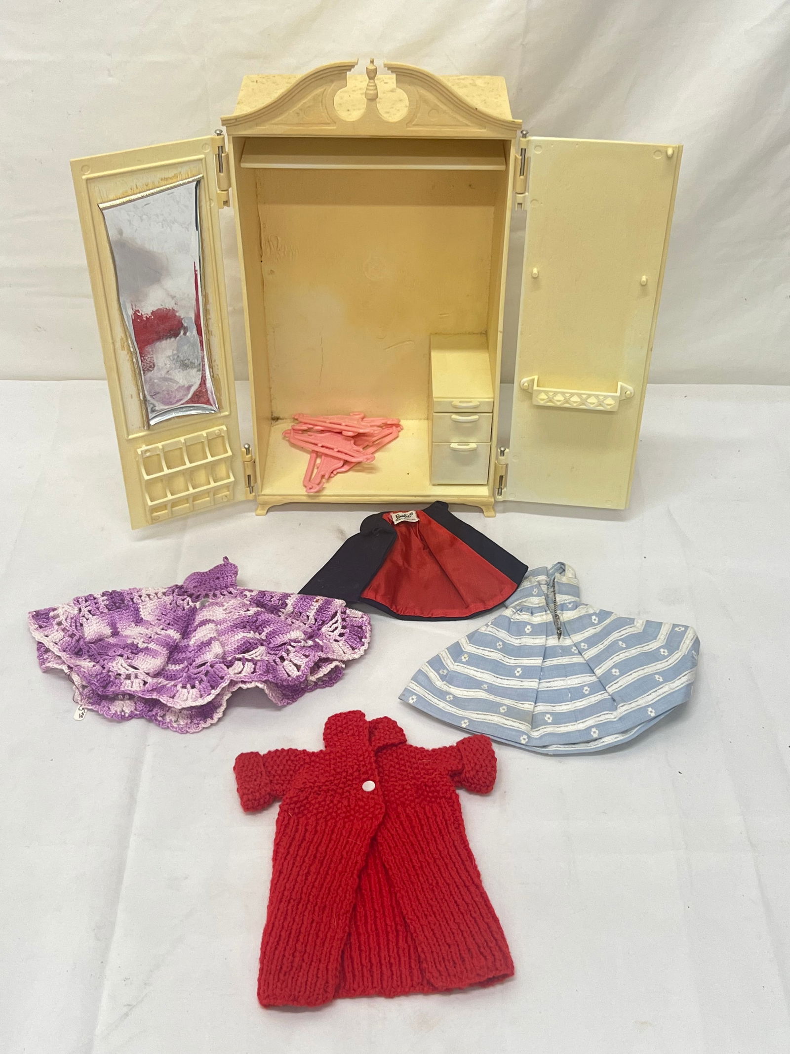 1960s Barbie Wardrobe by Susy Goose Son 6.75'' x 4'' x 1.25'' - Clothes with Hangers (1 of 5)