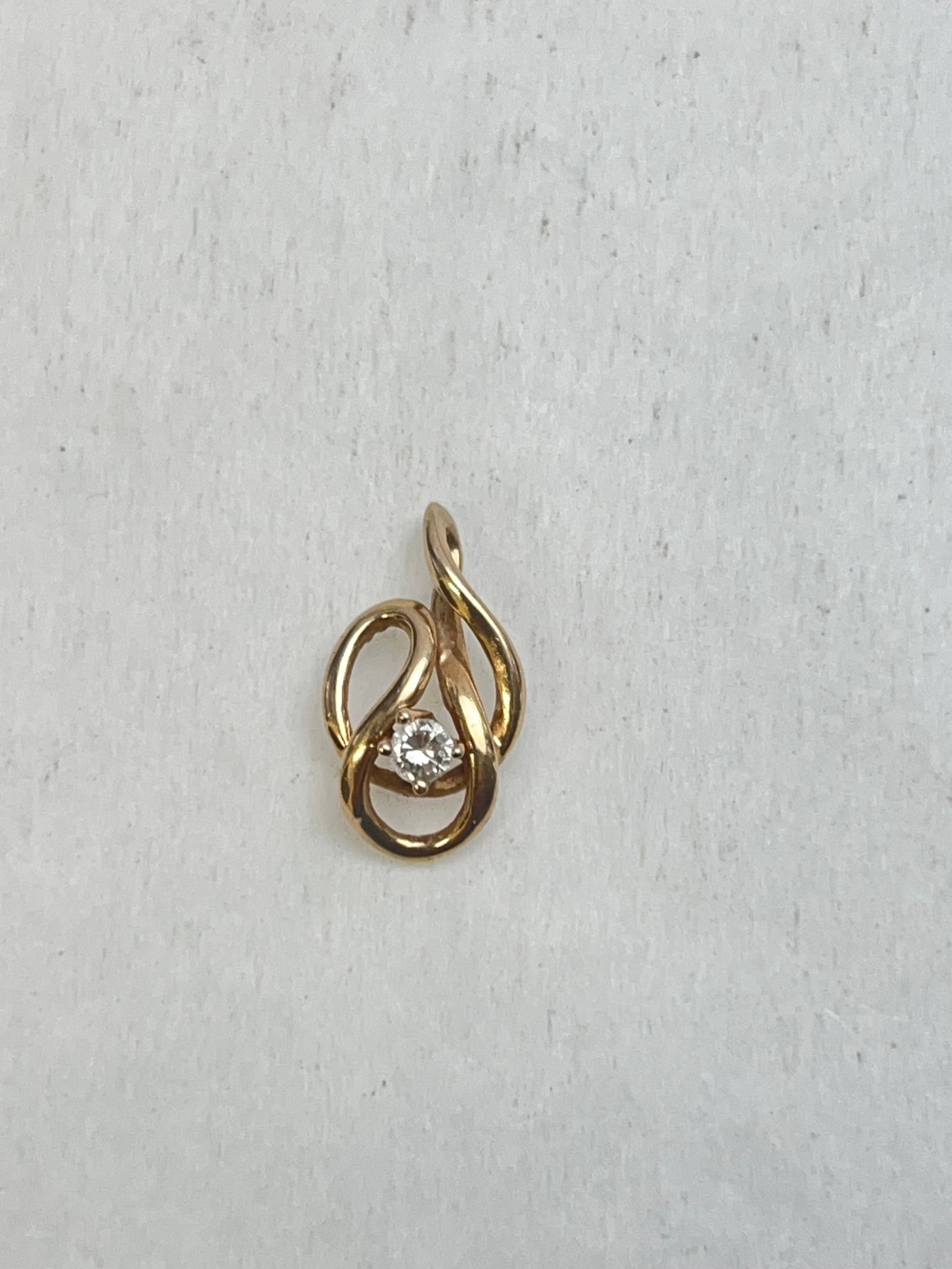 14K Gold Diamond Pendant .75''L, TW .93g (1 of 3)