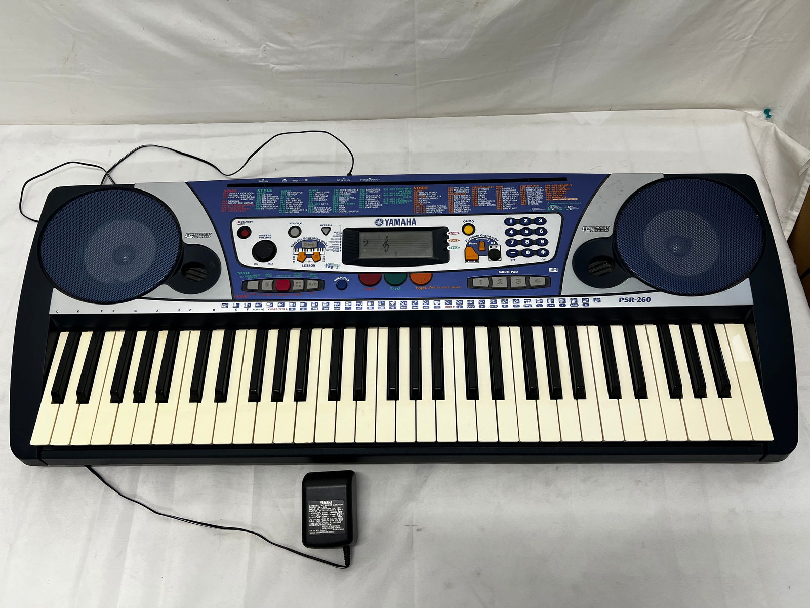 Yamaha PSR-260 Electric Keyboard, Works - AC or Battery Power (1 of 3)
