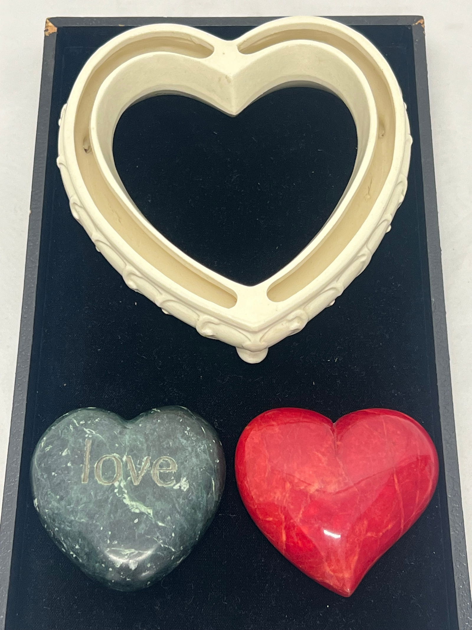 (3)Hearts - Red Alabaster, Aventurine, French Porcelain: (3)Hearts - Red Alabaster, Aventurine, French Porcelain