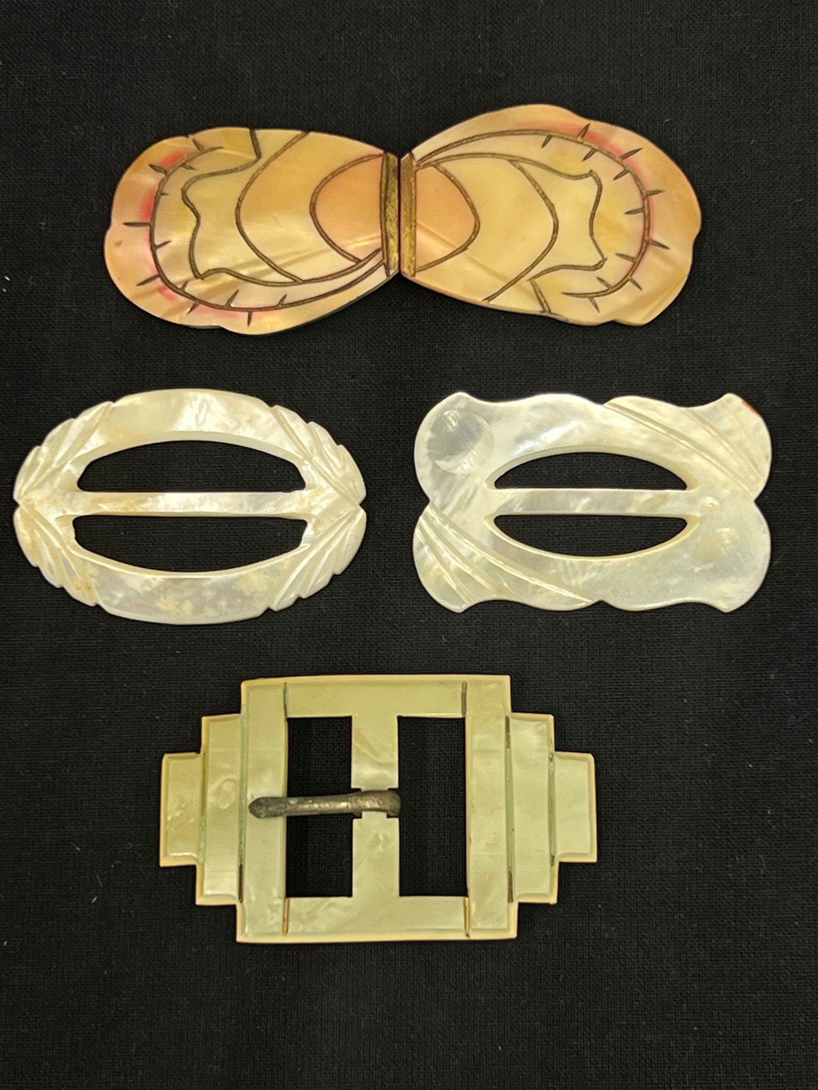 (4)Vintage Mother of Pearl / Shell Sarong Buckles: (4)Vintage Mother of Pearl / Shell Sarong Buckles
