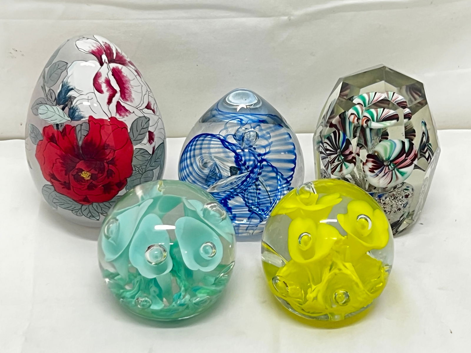 (4)Art Glass Paperweights, (1)Egg Shaped Art Glass - Lamp worked Flower Paperweight, Twirl Cobalt Bl (1 of 12)