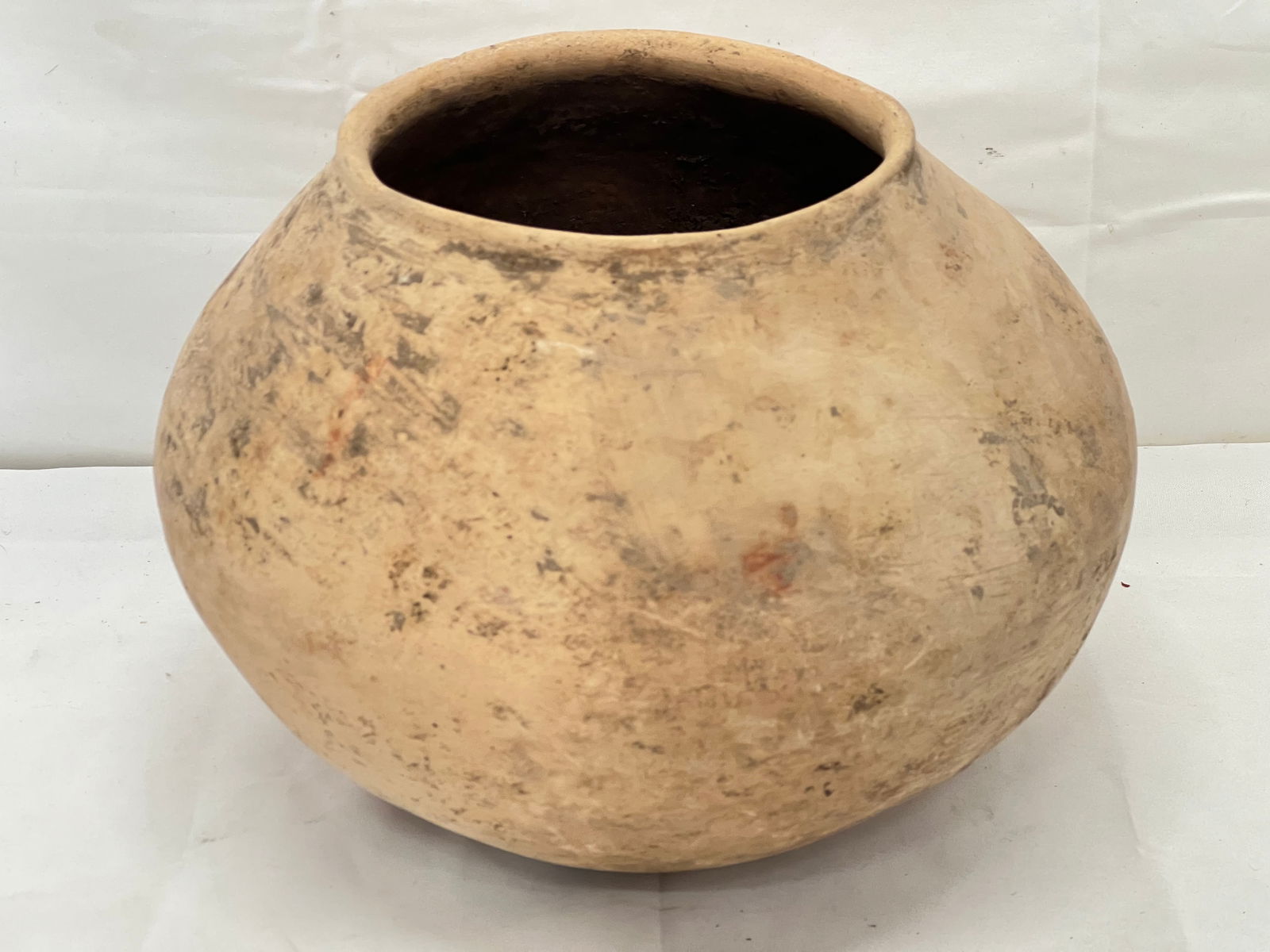 Native American Hohokam Gila Plain Jar , Opening 5.25" , Vase 8"T (1 of 4)