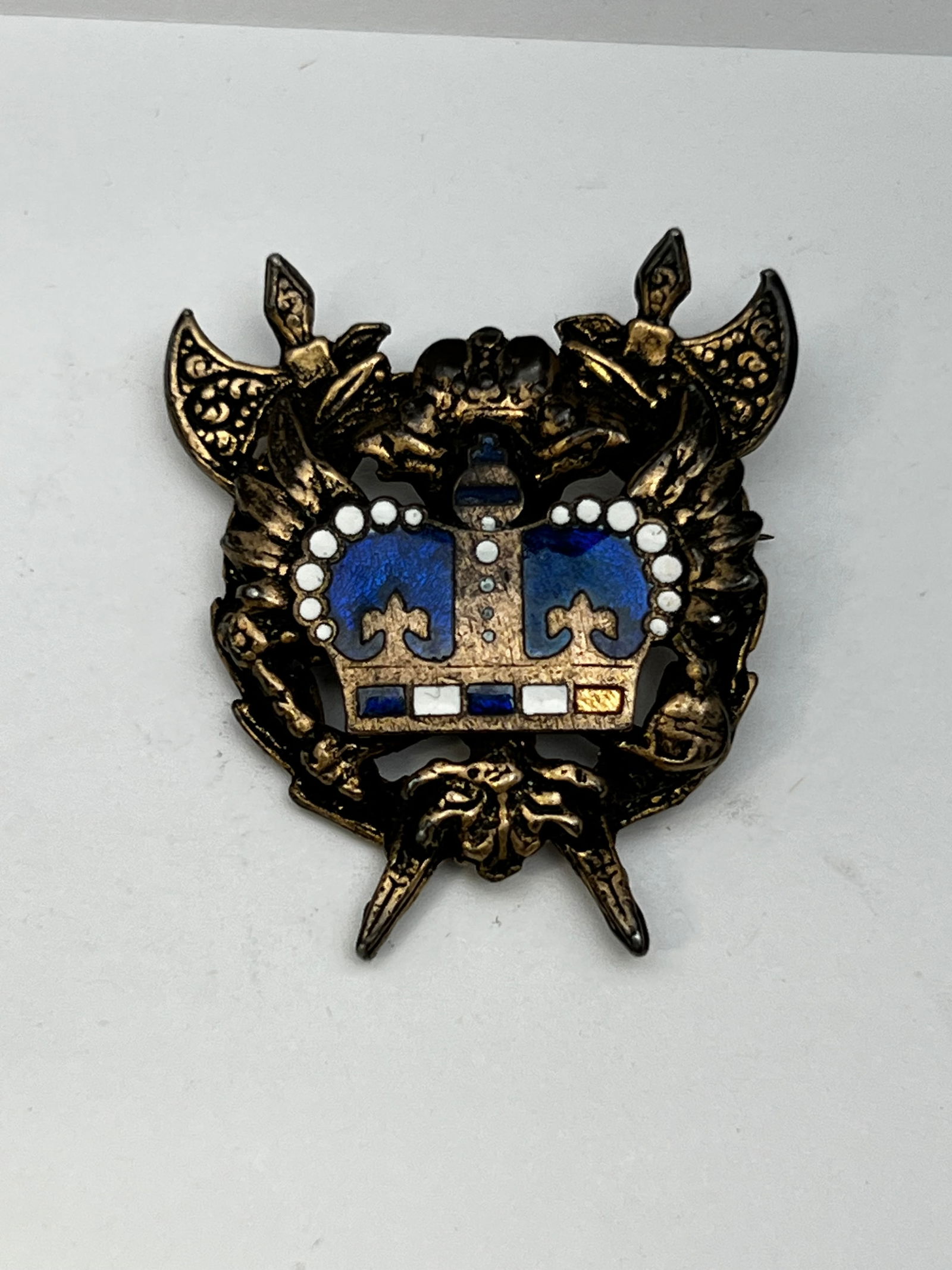 Heraldic Crest Pin Winged Crown - Enamel on Cast Metal (1 of 3)