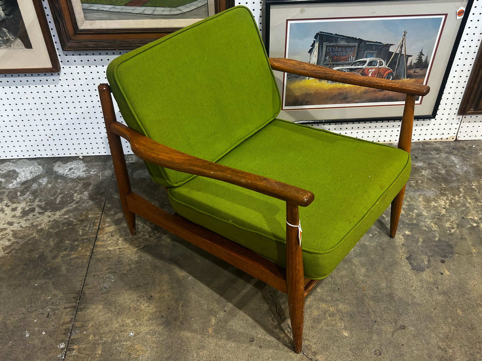 MCM Slat Back Lounge Chair 28'' x 28'' x 24'' , Swedish?? - Pick Up or Arrange Own Shipping -: MCM Slat Back Lounge Chair 28'' x 28'' x 24'' , Swedish?? - Pick Up or Arrange Own Shipping -