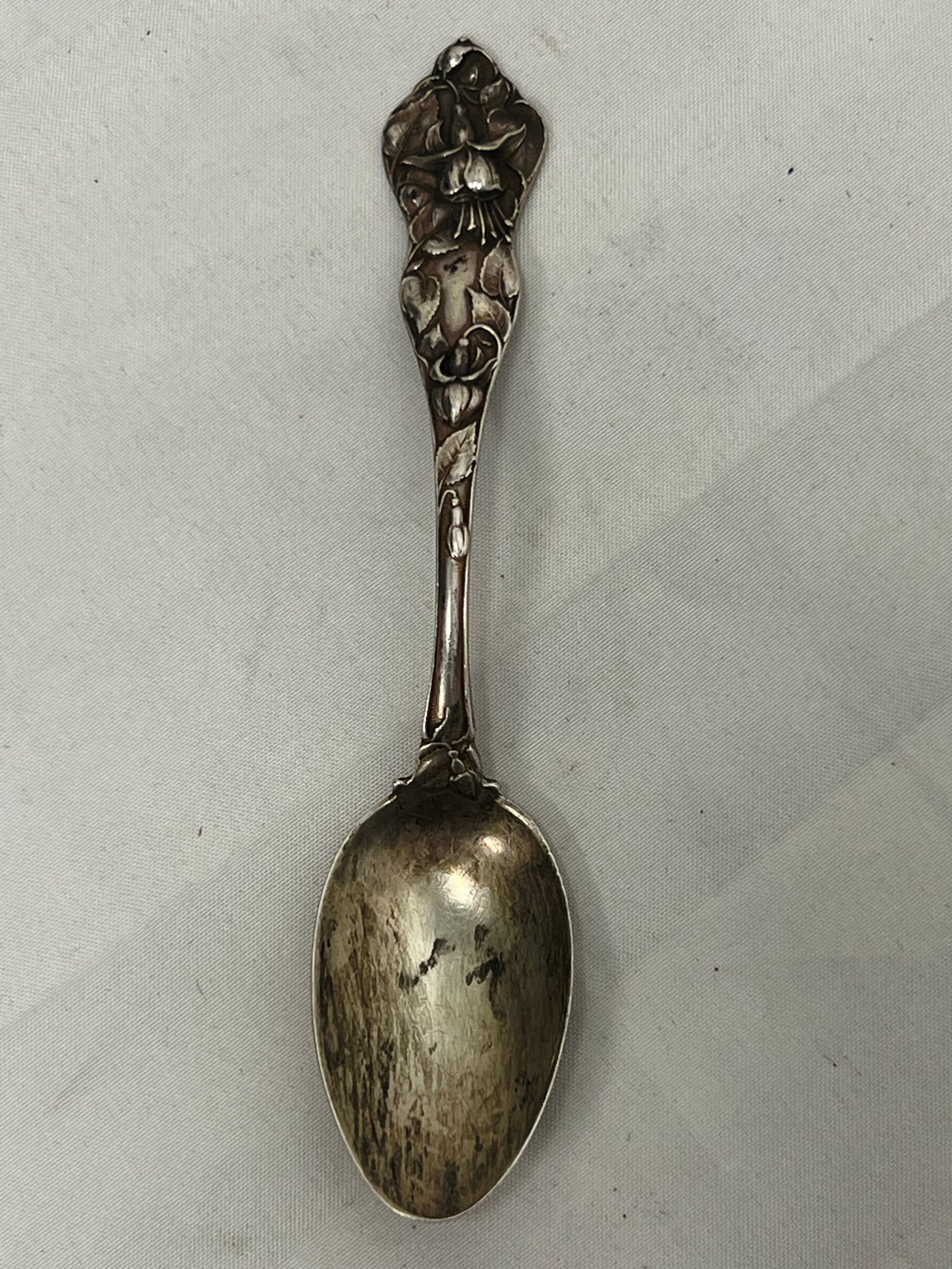 Antique Wallace Watson Sterling Teaspoon, 29.6g TW - Floral Design: Antique Wallace Watson Sterling Teaspoon, 29.6g TW - Floral Design