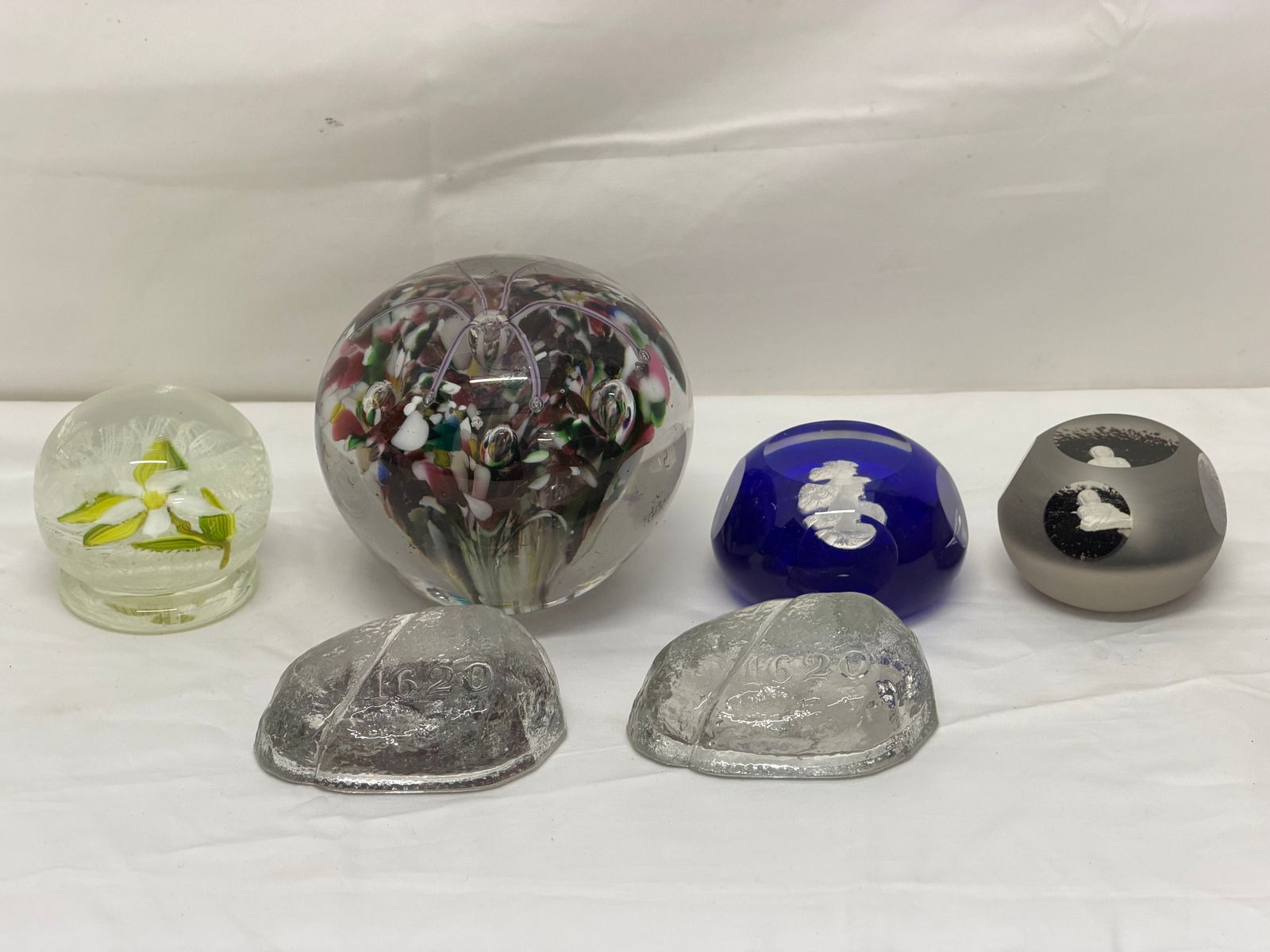(6)Vintage Art Glass Paperweights: Peet Robinson 1980 Yellow Flower Signed, (2)Boston Sandwich Co. EAPG Plymouth Rock Paperweights, (1)Buddha, (1)Large Paperweight (See Photos) + Portrait Cobalt Paperweight