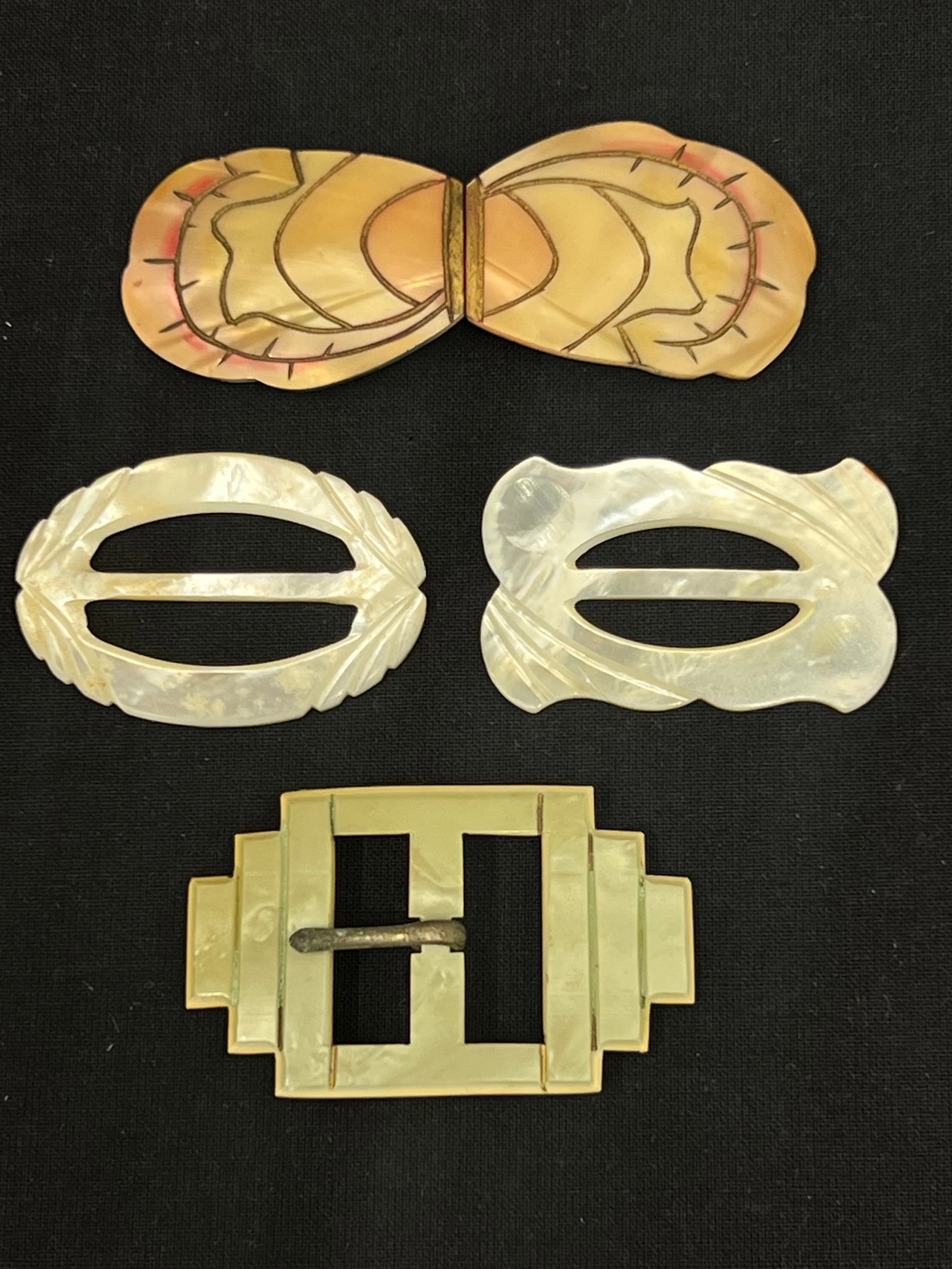 (4)Vintage Mother of Pearl / Shell Sarong Buckles: (4)Vintage Mother of Pearl / Shell Sarong Buckles