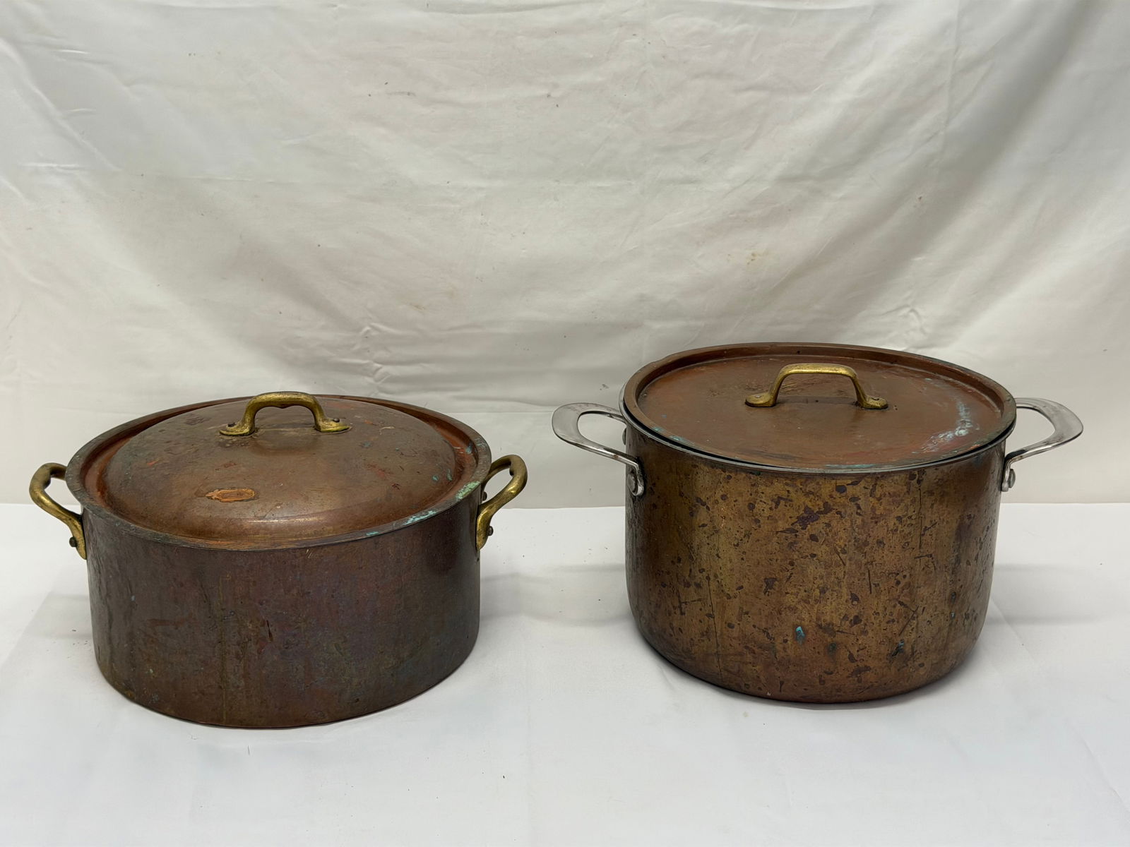 (2)Large Copper Lidded Pots - (1)10" x 6.75" , (1)10.5" x 5" (1 of 7)
