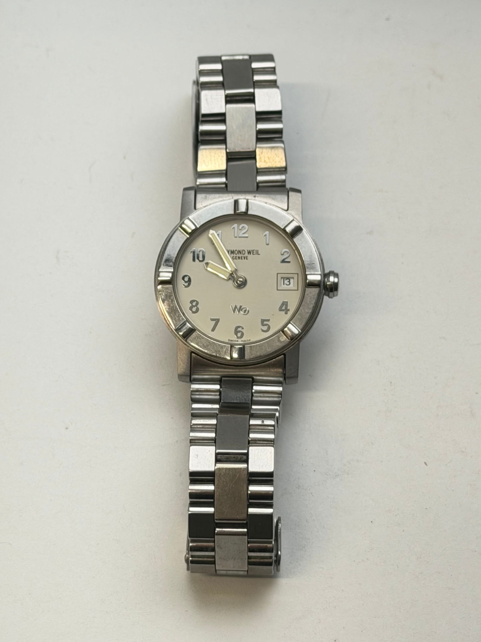 Raymond Weil W1 3020 Womens Watch: 27mm-28mm, Quartz Movement, Date Complication, White Dial - (Needs Battery)