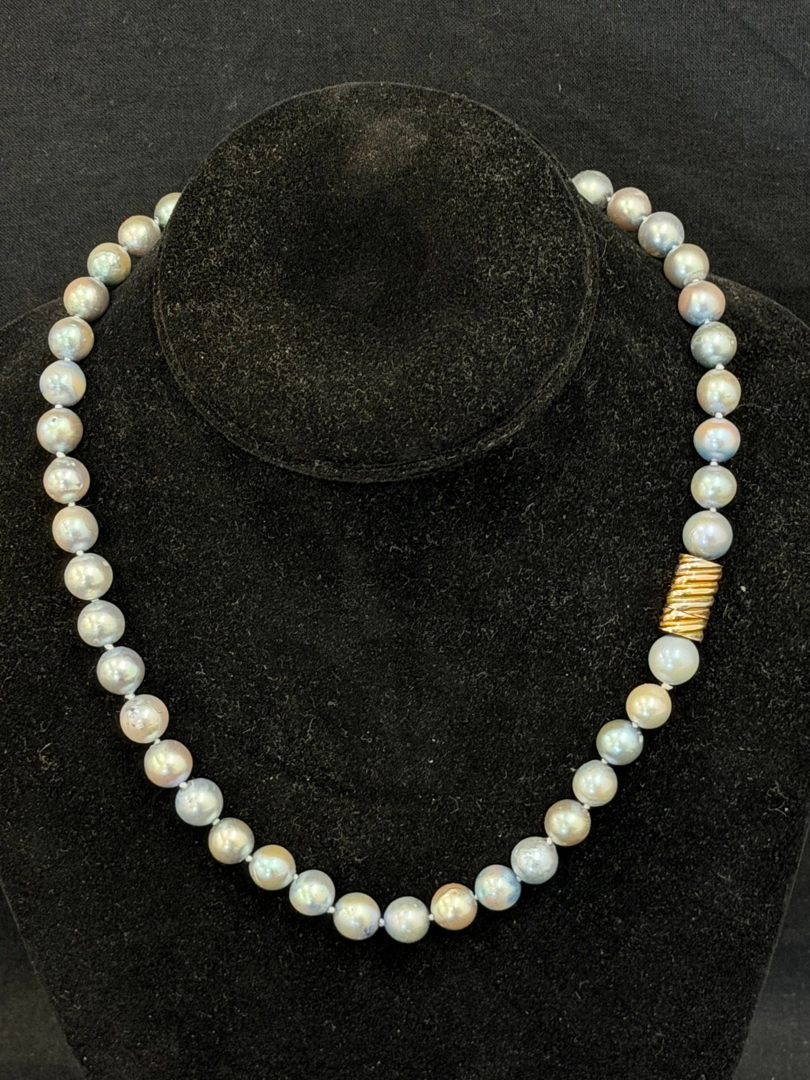 14K Gold Clasp Black Tahitian Custom Made Pearl Necklace 18.75"L: 14K Yellow White Rose Gold Swirl Clasp Marked YL14K585 - Tahitian Black Pearls approx 6.35mm for most