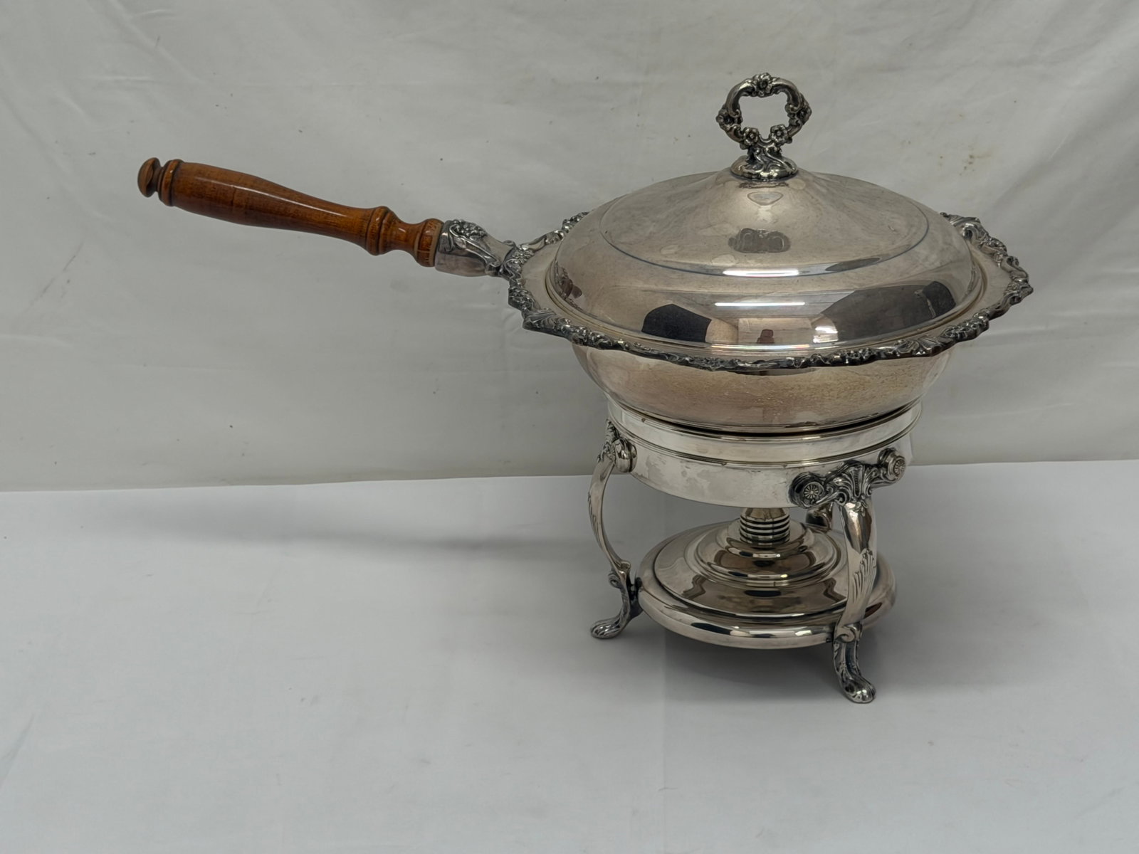 Silverplated Chafing Dish with Burner - Hallmarked (1 of 5)