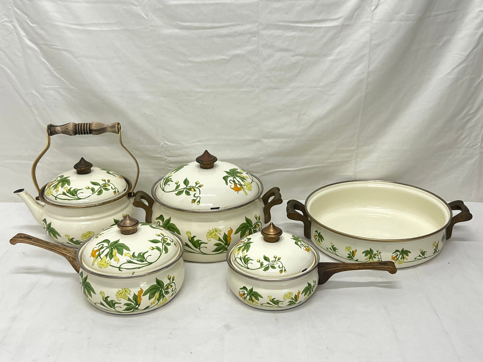 5pc ASTA Fissler German Enamelware Trumpet Squash - Dutch Oven, Covered Pots, Pan, Teapot (1 of 11)