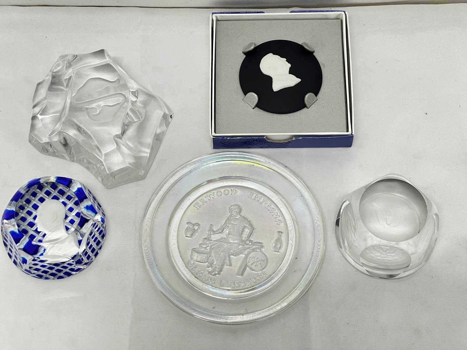 Asst Paperweights, Limited Ed Wedgwood, 1974 Dish - (1 of 6)