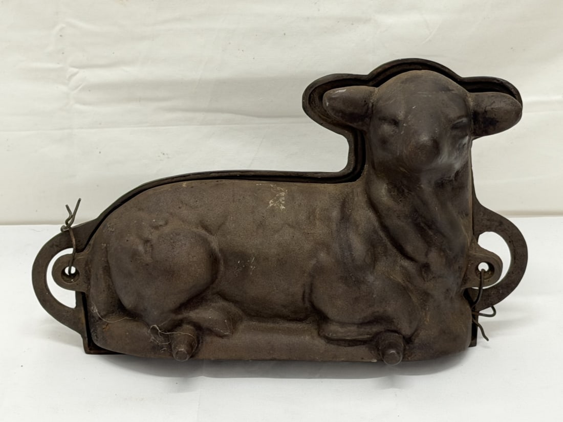 Griswold Cast Iron Lamp Mold 12" x 4" x 7" (1 of 3)