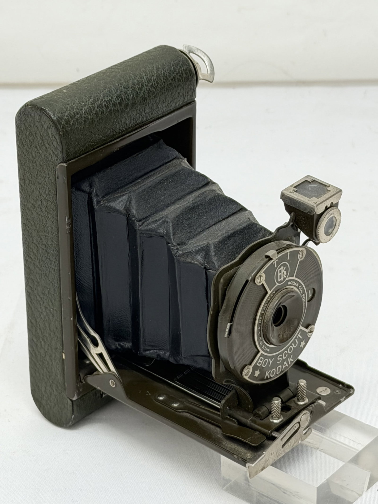 Vintage Boy Scout Kodak Eastman Camera in Olive Green (1 of 6)