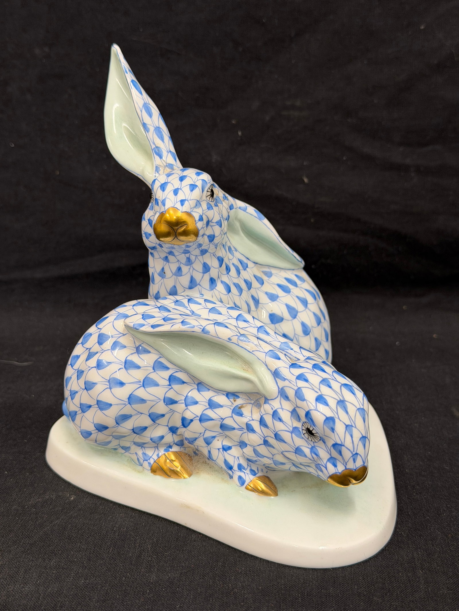 Herend Hungary Blue Fishnet Rabbit Figure 5" x 4" x 5.75" - Hallmarked (1 of 6)