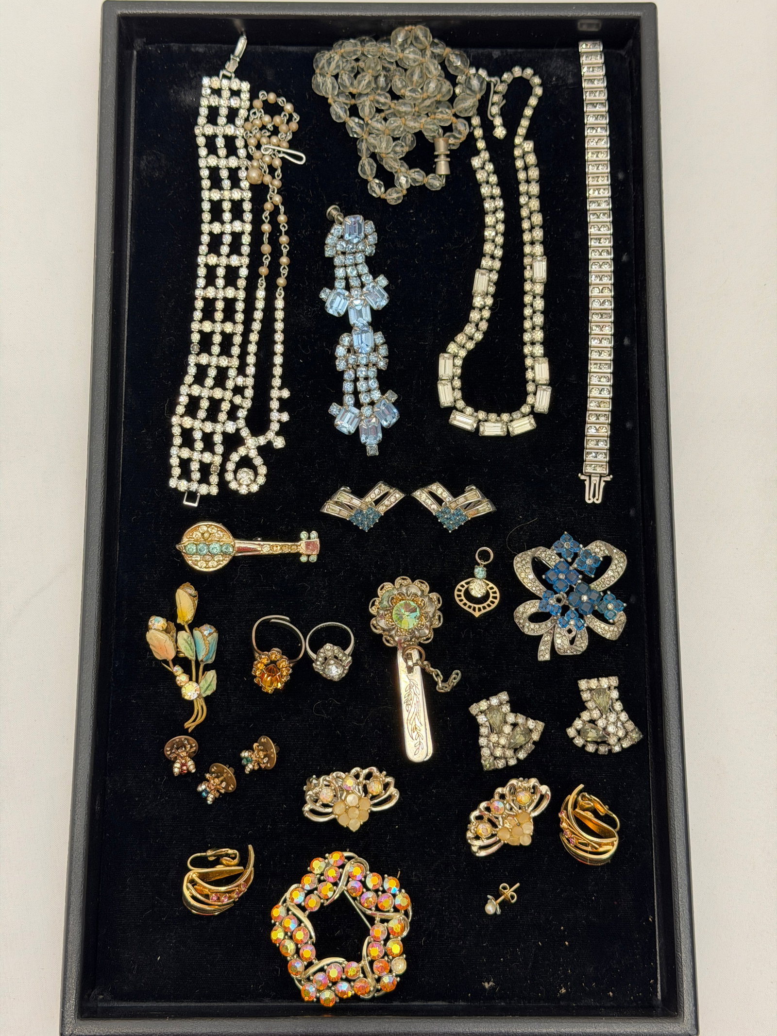 Lot Vintage Rhinestone Jewelry , Various Makers (1 of 8)