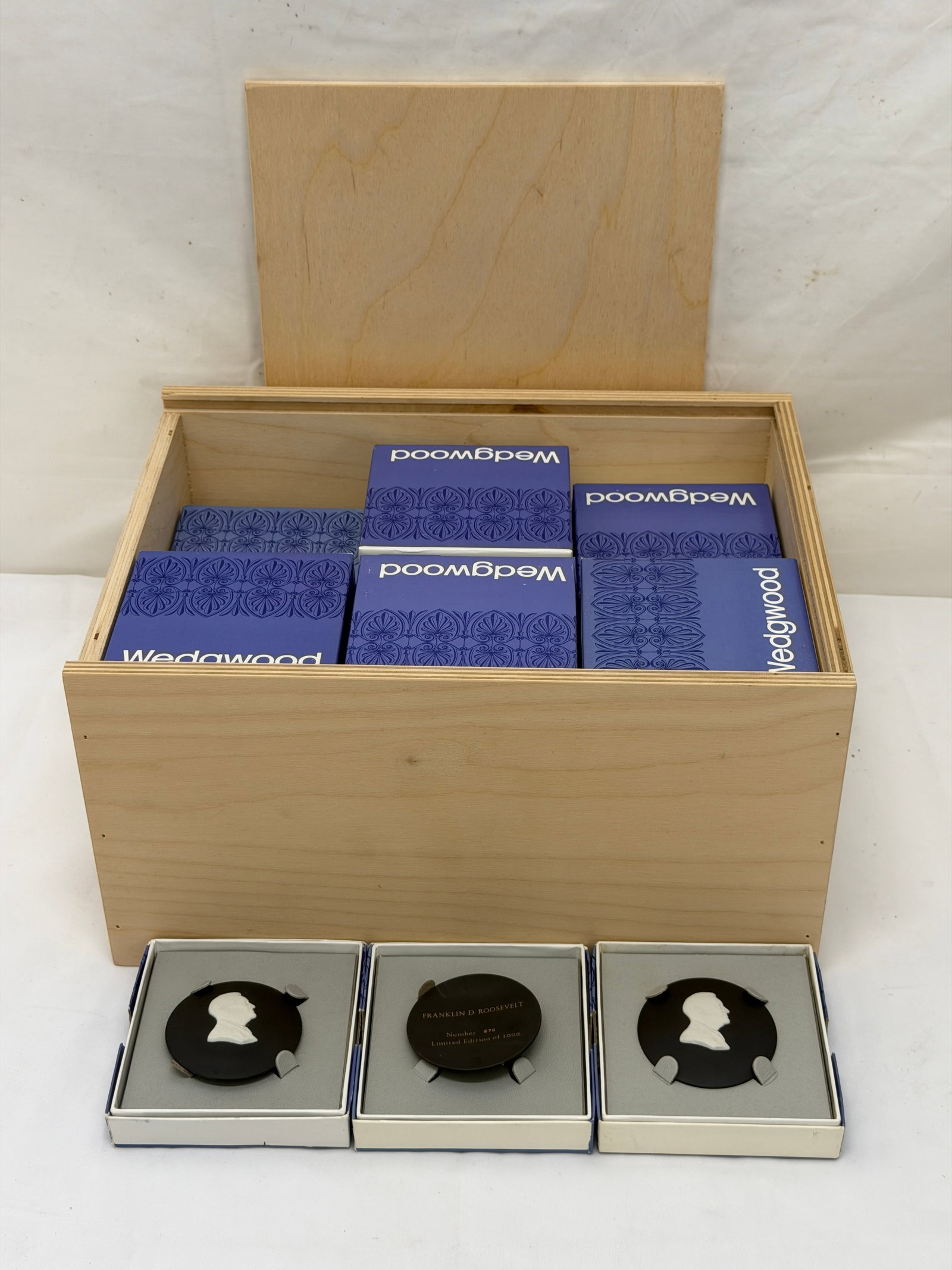 (38)Wedgwood Black Jasperware FDR Limited Ed. Plaques in Original Boxes - New Old Stock - (1 of 4)