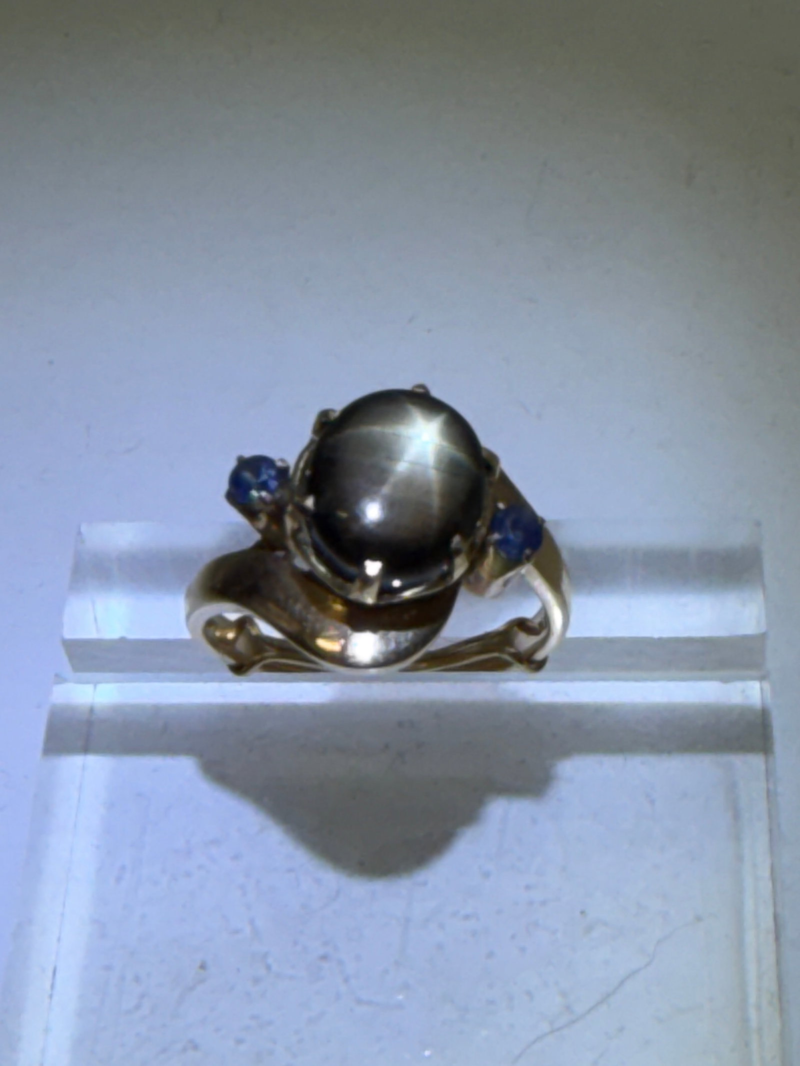 14K Gold Star Sapphire Ring with Blue Sapphire Side Gemstones, Sz 7, TW 5.8g (1 of 6)