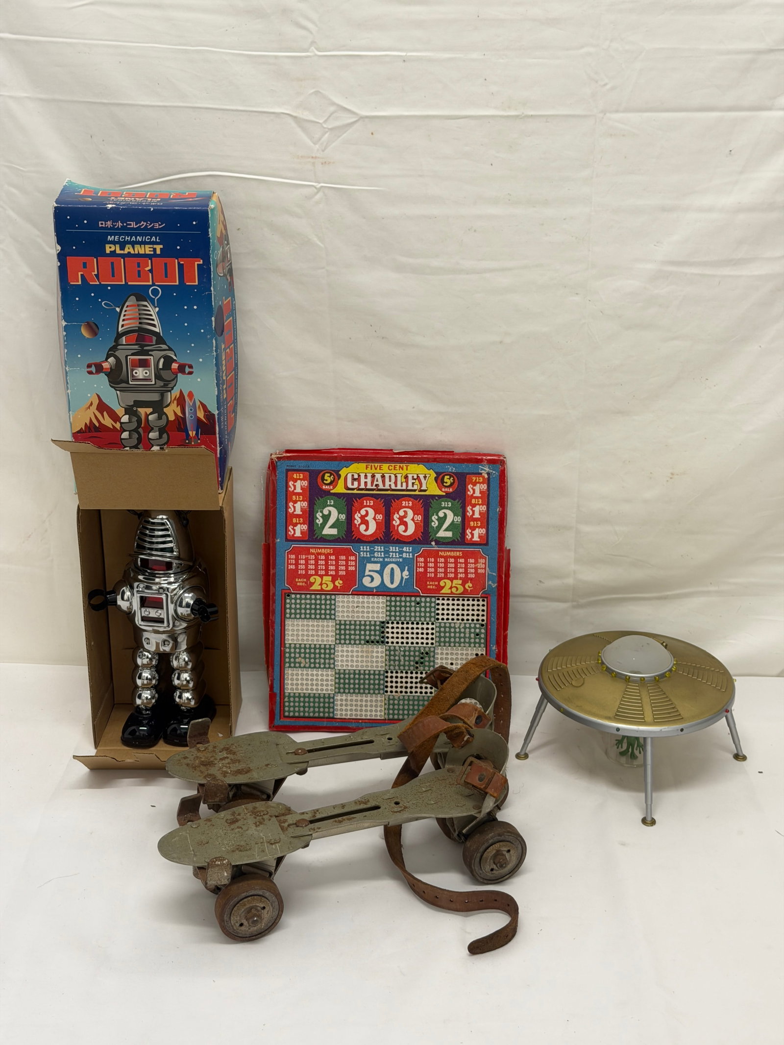Vintage Toy - Five Cent Charlie, Robot, Roller Skates (1 of 10)