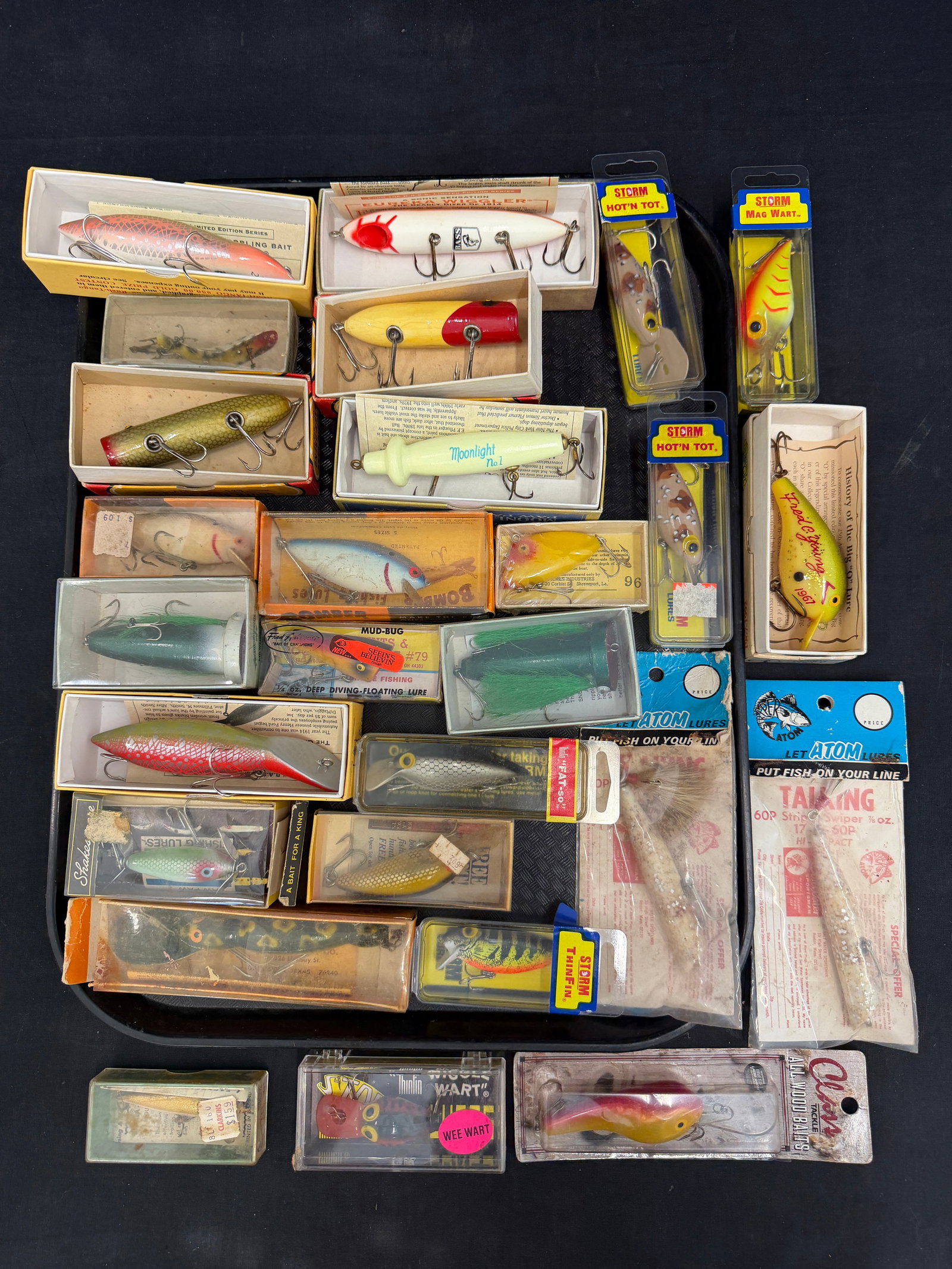 Lot of Vintage Fishing Lures with Boxes - Crankbaits, Wiggle Wart, Bomber & More (1 of 8)