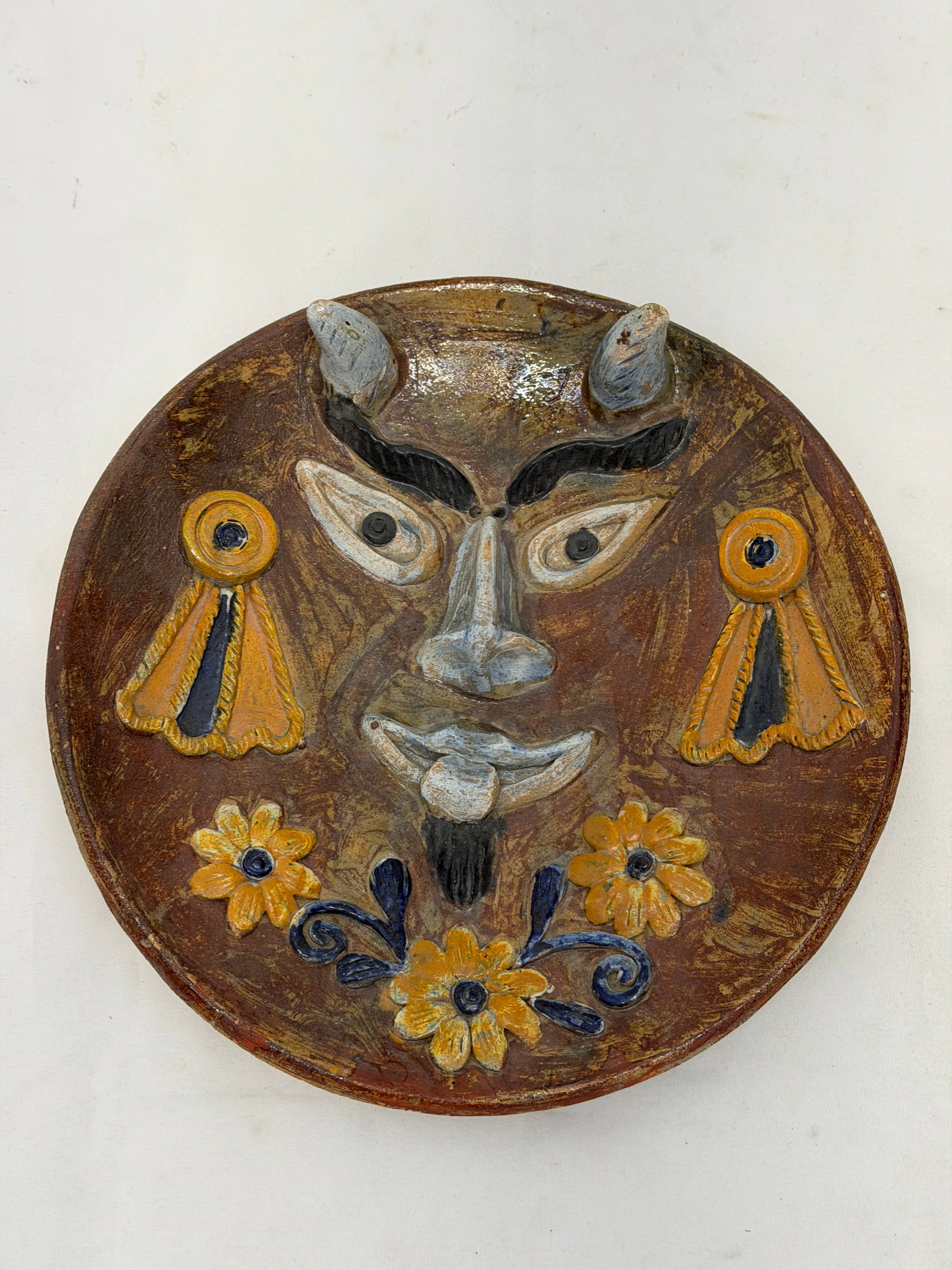 3-D Avelino Blanco Oaxaca Pottery Devil Face Plate 10.25" x 10.5": 3-D Avelino Blanco Oaxaca Pottery Devil Face Plate 10.25" x 10.5"
